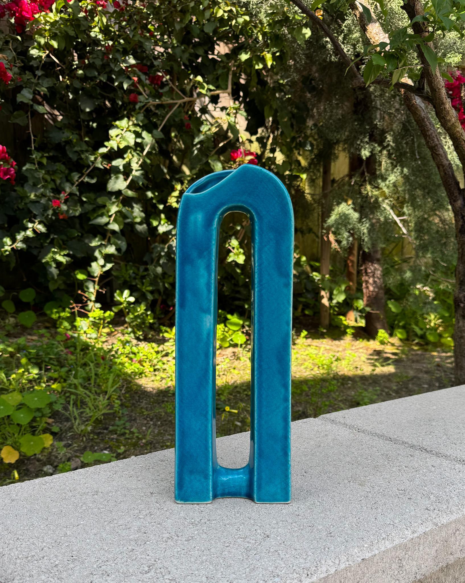 Modernistische japanische blaue Ikebana-Vase, Japan, 20. Jahrhundert (Moderne der Mitte des Jahrhunderts) im Angebot