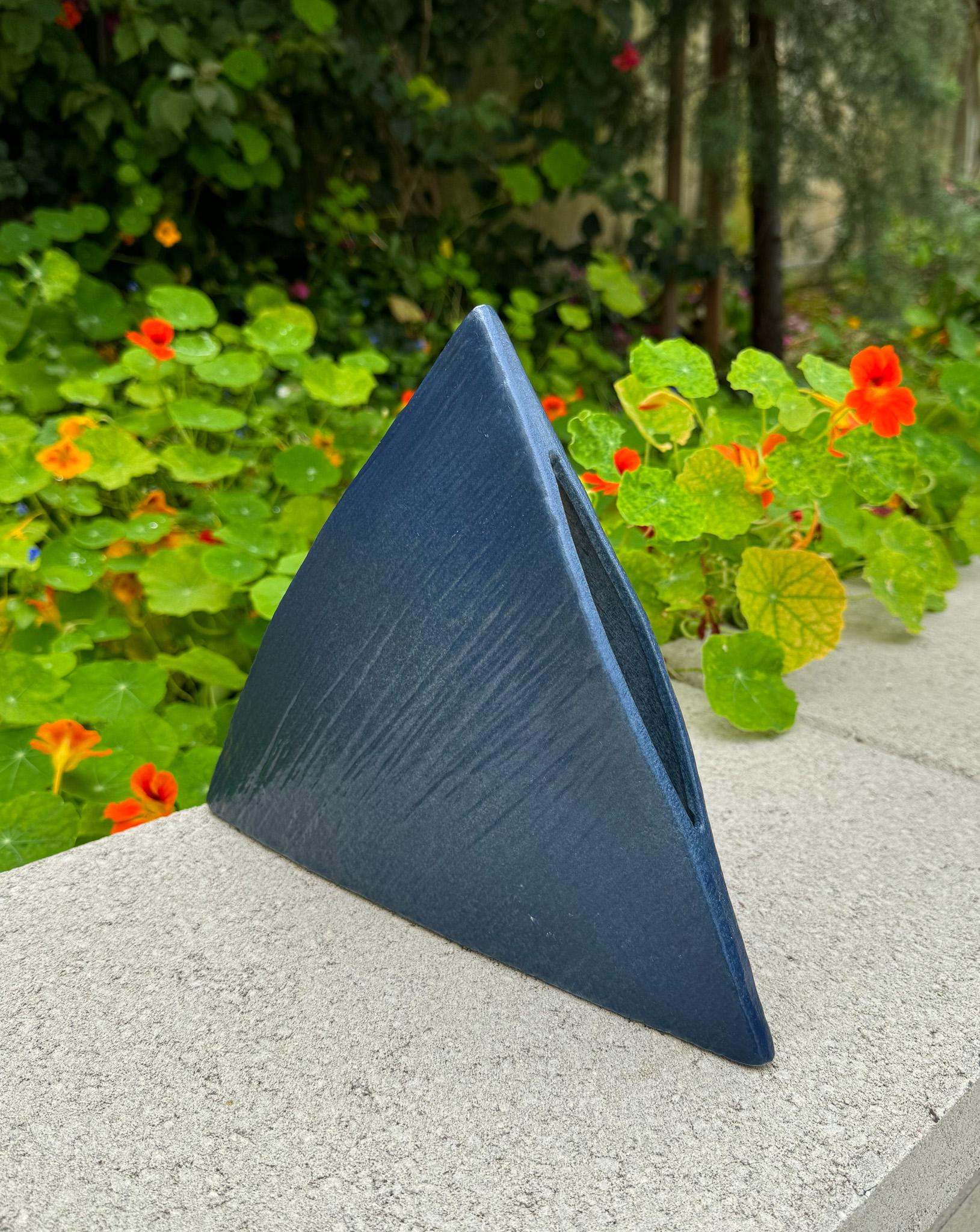 Modernist Japanese Blue Pyramid Ikebana Vase, Japan, 20th Century 4
