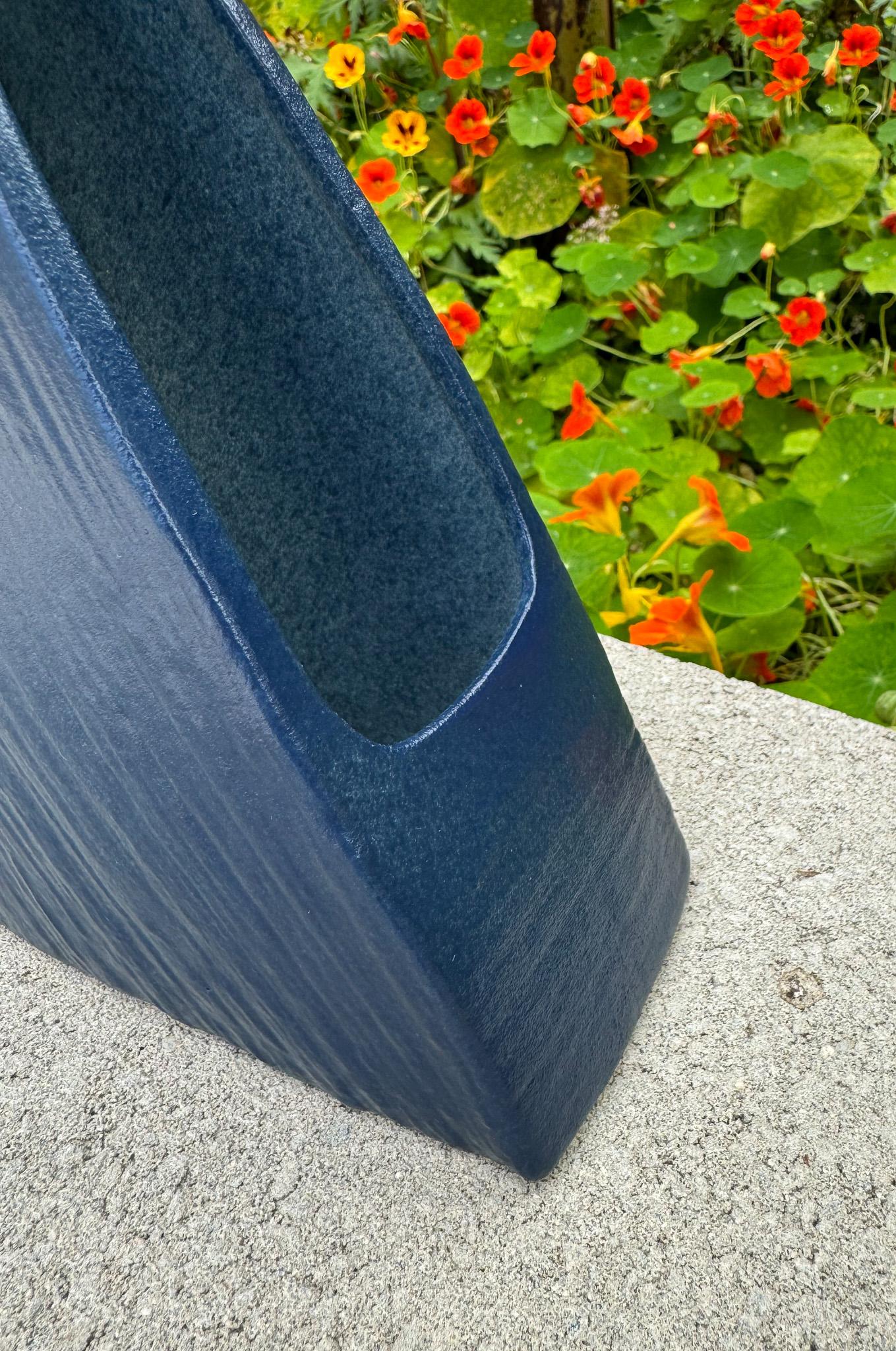 Modernist Japanese Blue Pyramid Ikebana Vase, Japan, 20th Century 2
