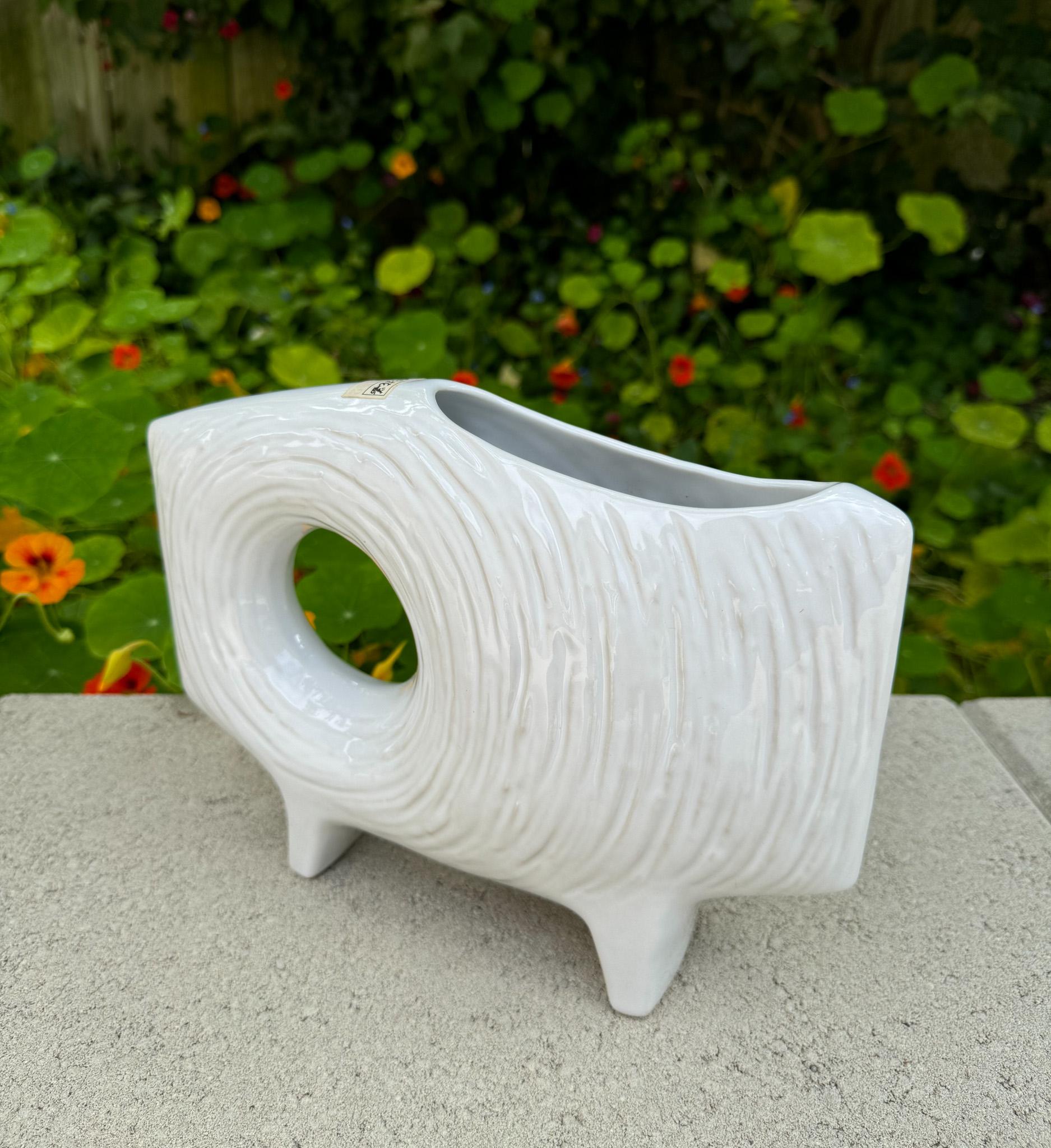 Modernist Japanese Ikebana Vase, Japan, 20th Century In Good Condition In San Juan Capistrano, CA