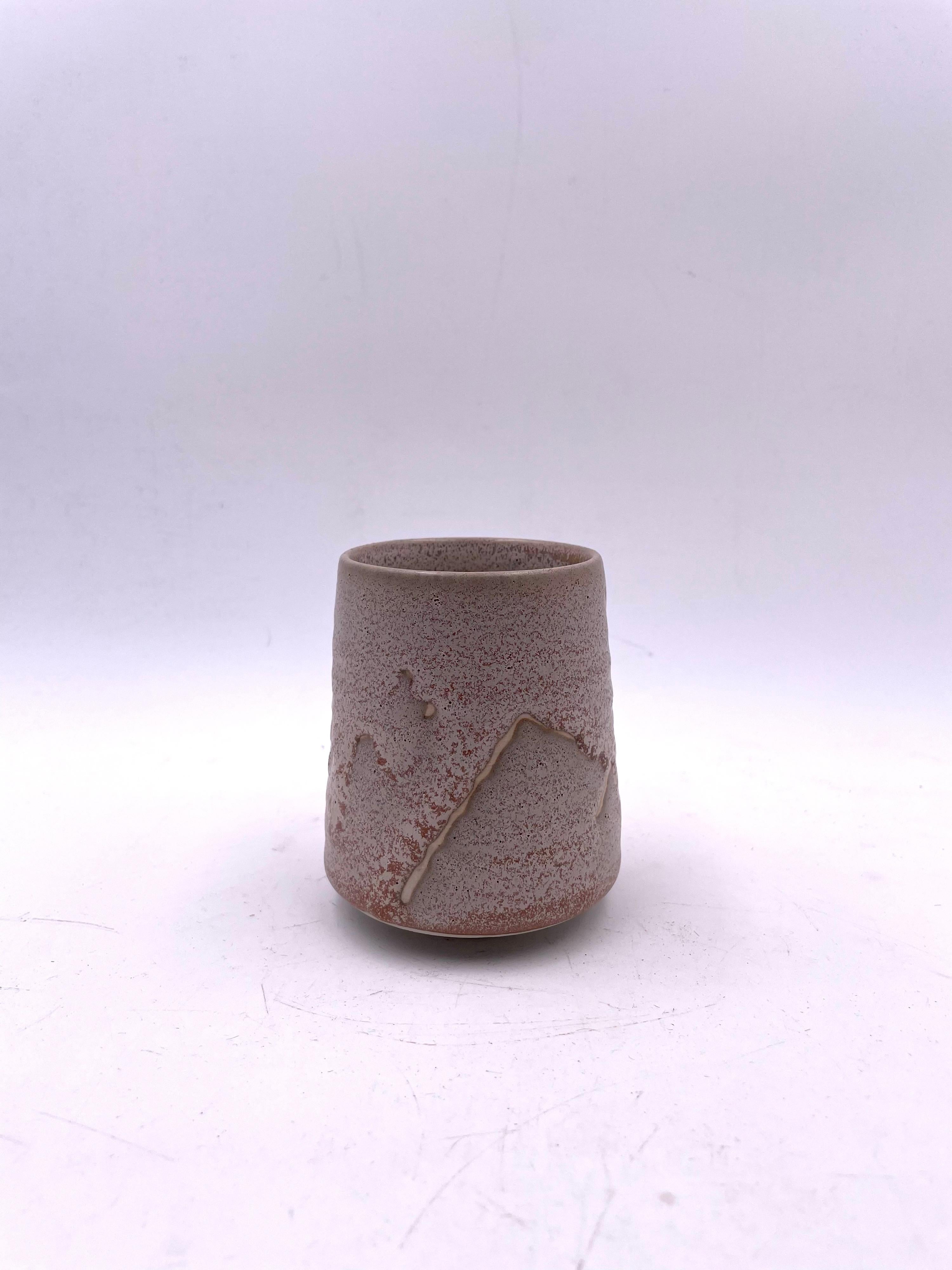 Modernist ceramic Ikebana vase with a great glaze. Japan, 1960s.
