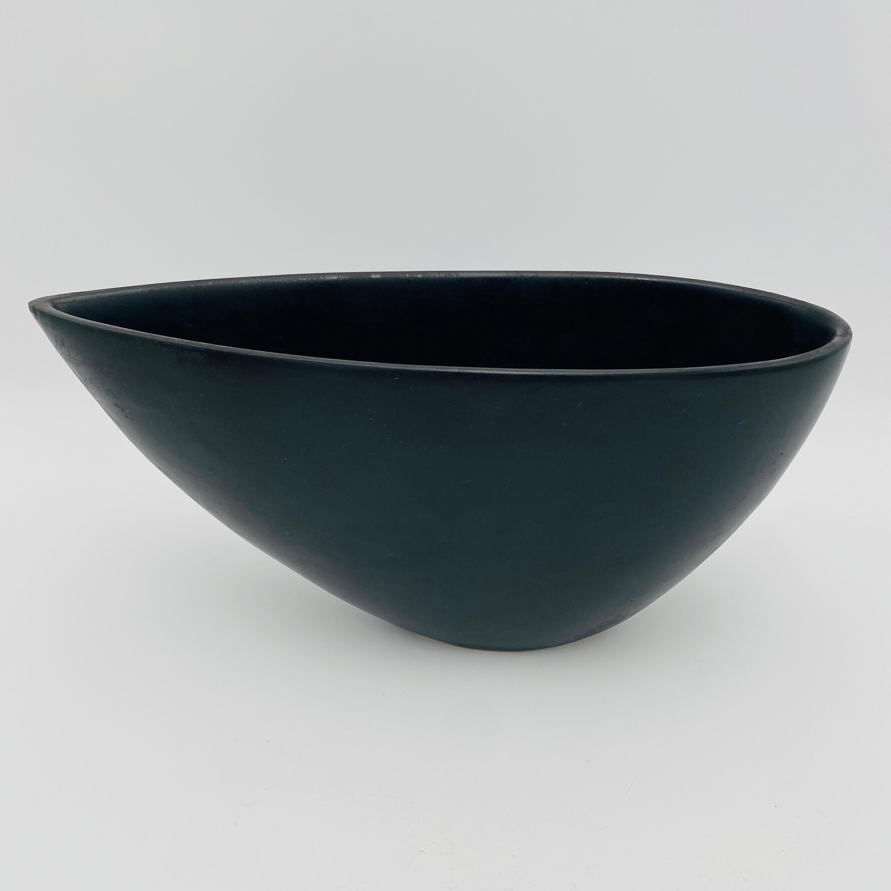 Hand-Crafted Modernist Japanese Ikebana Vase, Japan, 20th Century For Sale
