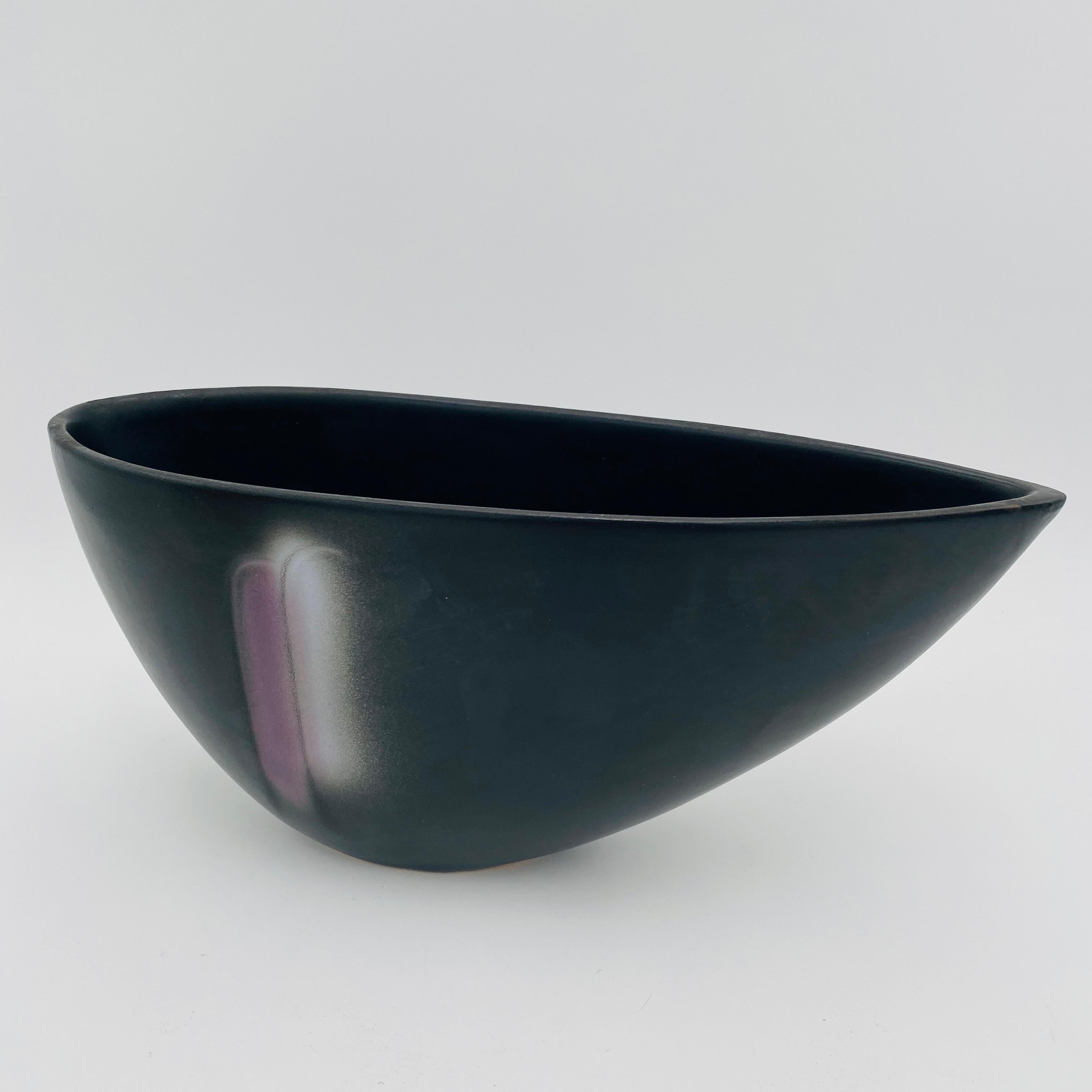 Modernist Japanese Ikebana Vase, Japan, 20th Century For Sale 1