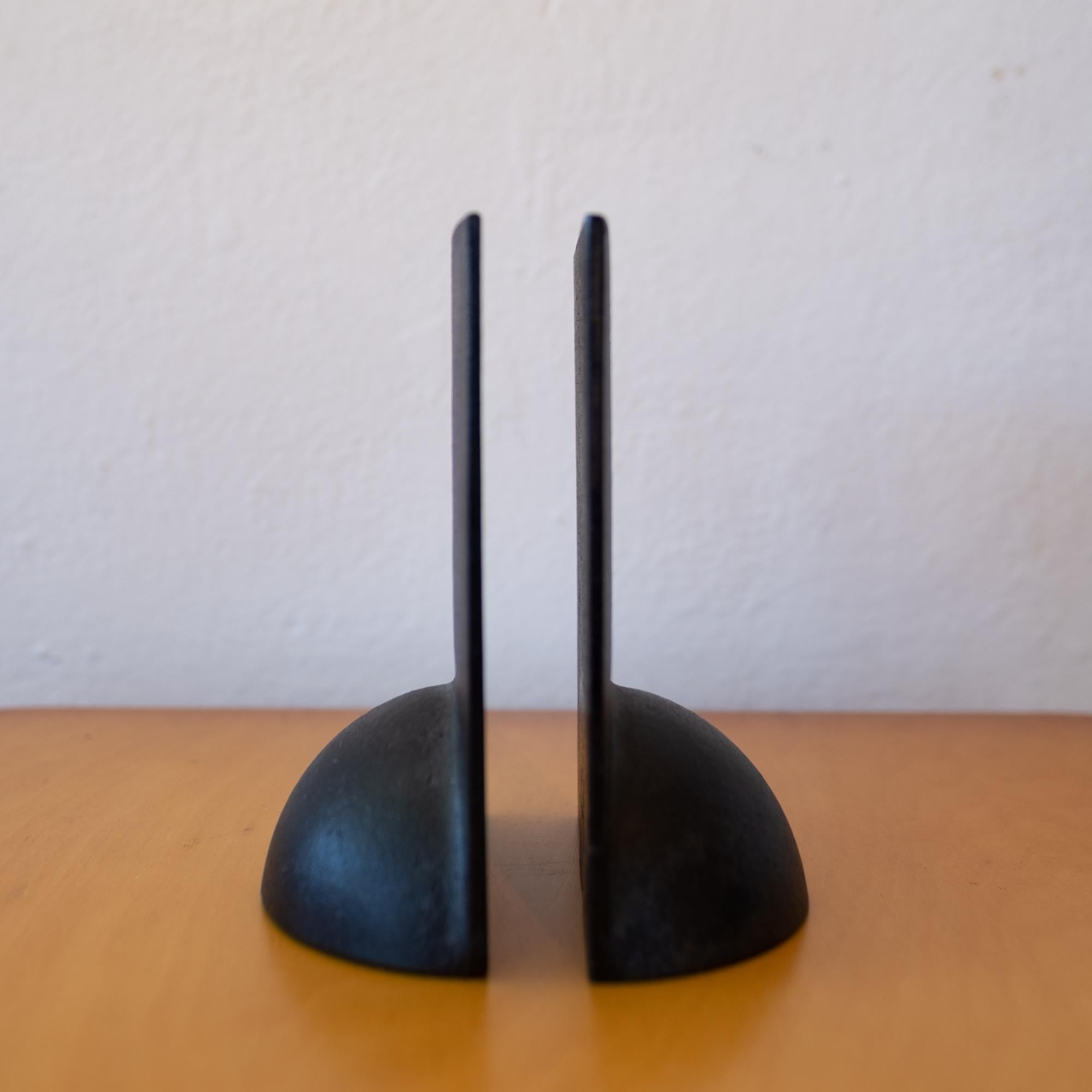 Modernist Japanese Iron Bookends, 1960s In Good Condition In San Diego, CA