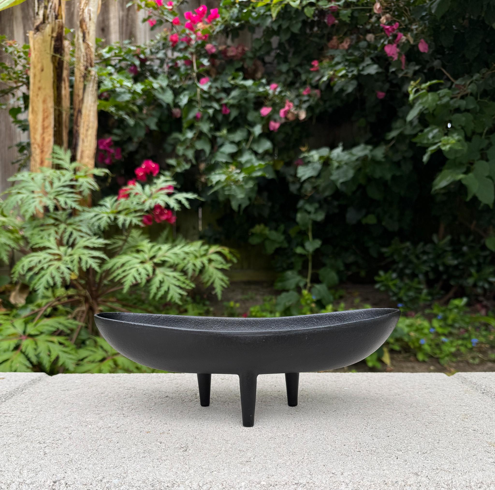 Jardinière Ikebana japonaise moderniste en fer, Japon, c.1955 en vente 4