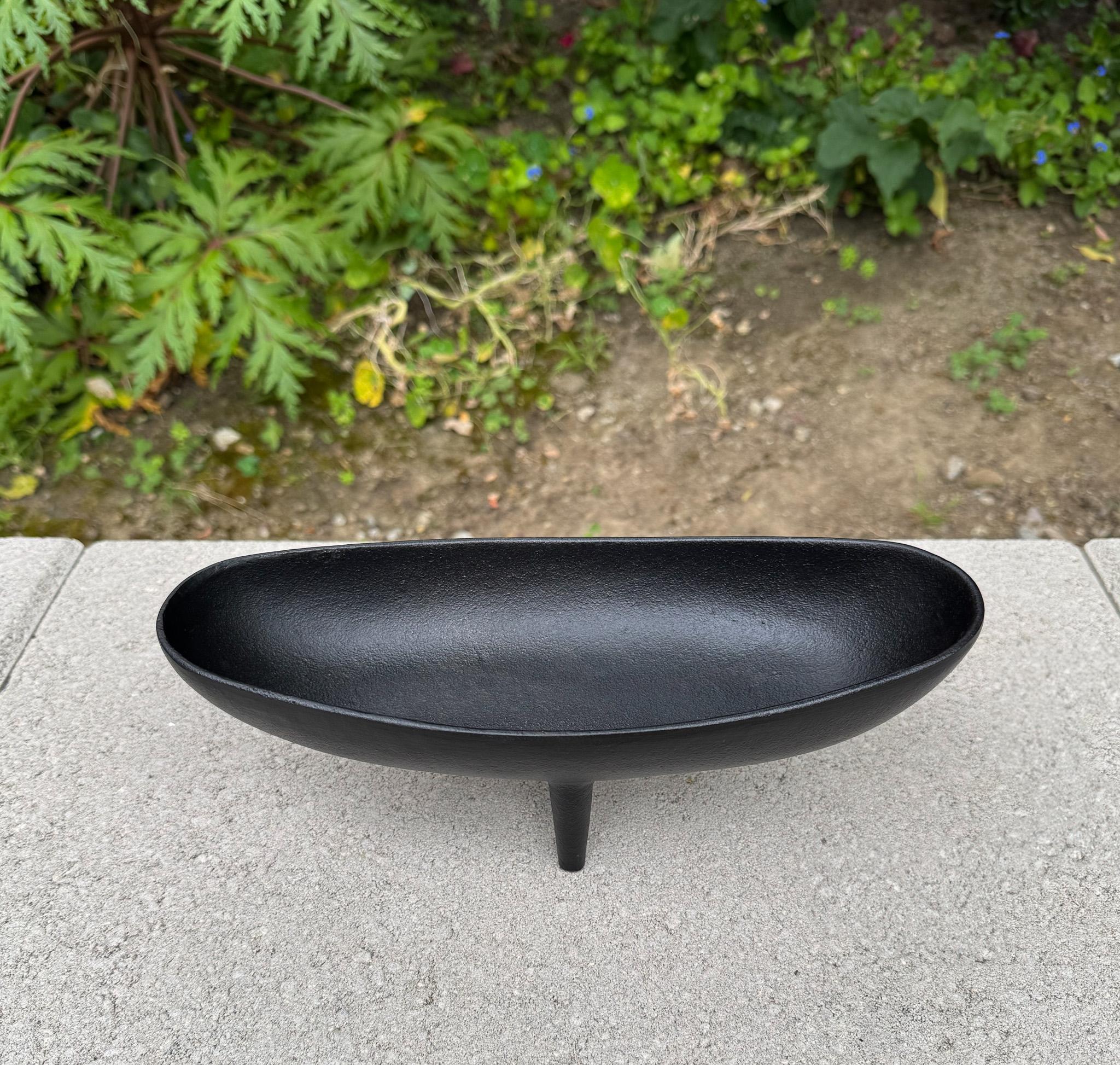 Jardinière Ikebana japonaise moderniste en fer, Japon, c.1955 en vente 5