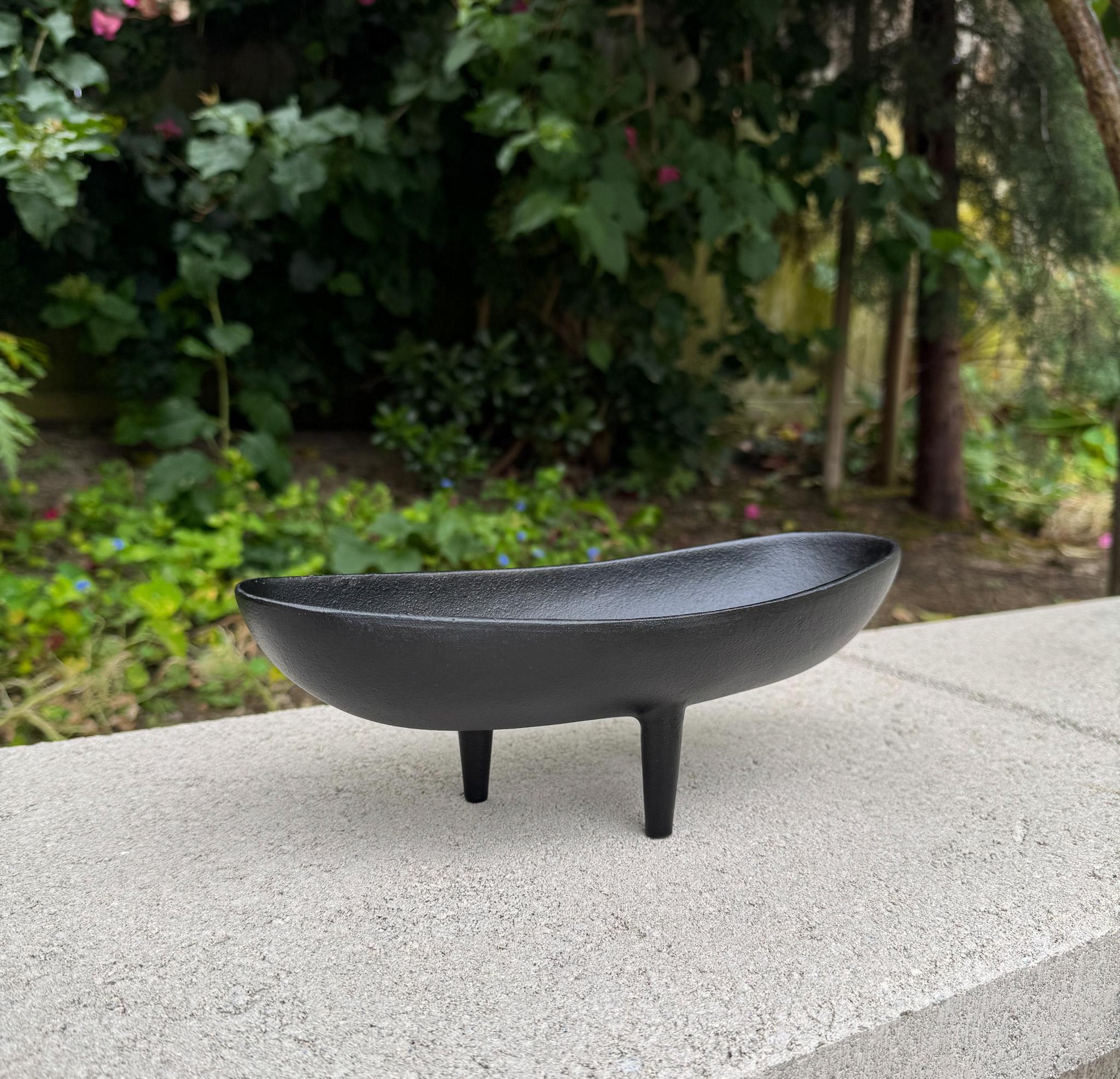 Jardinière Ikebana japonaise moderniste en fer, Japon, c.1955 en vente 8