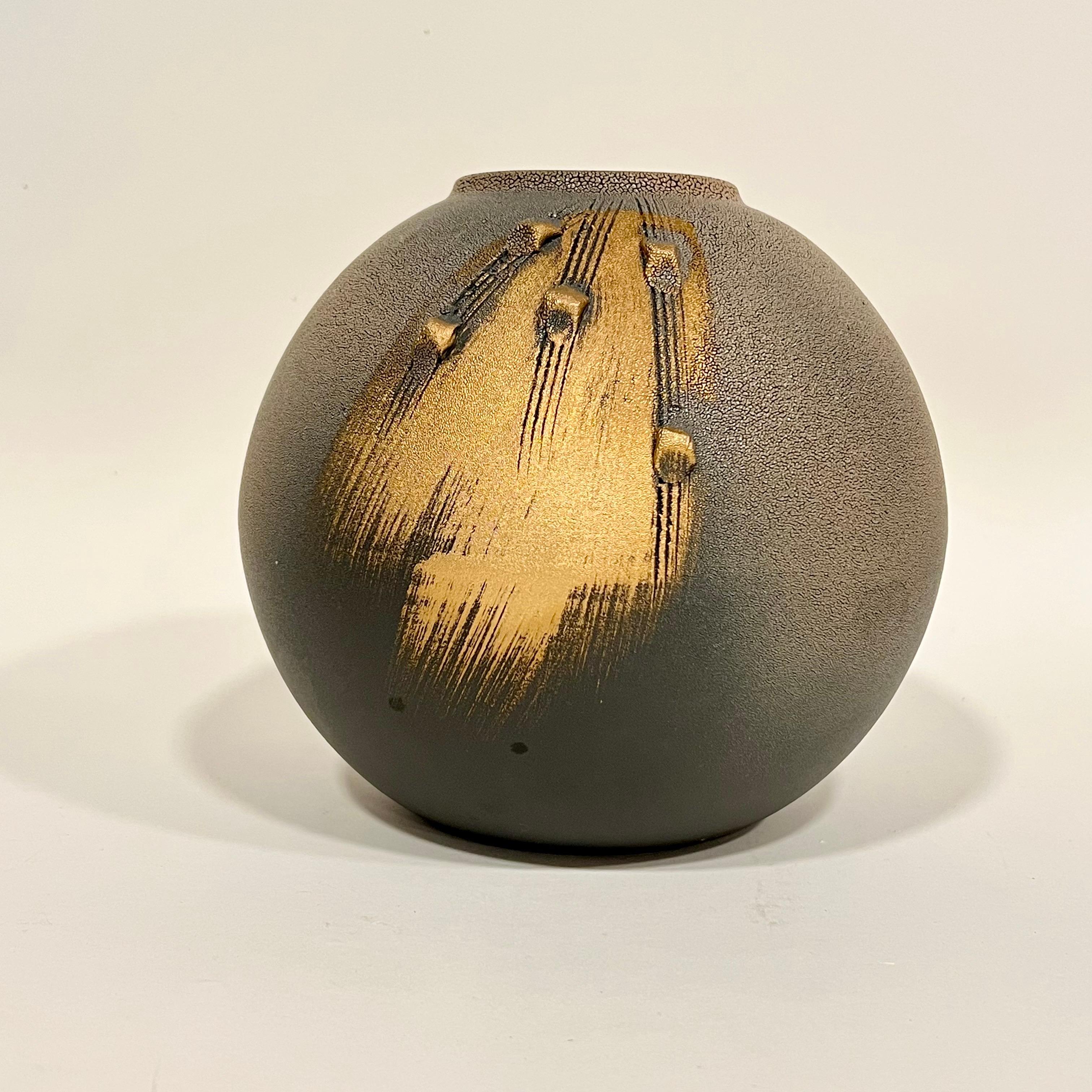 Modernistische japanische Shigaraki-Keramikvase aus Keramik (Japanisch)