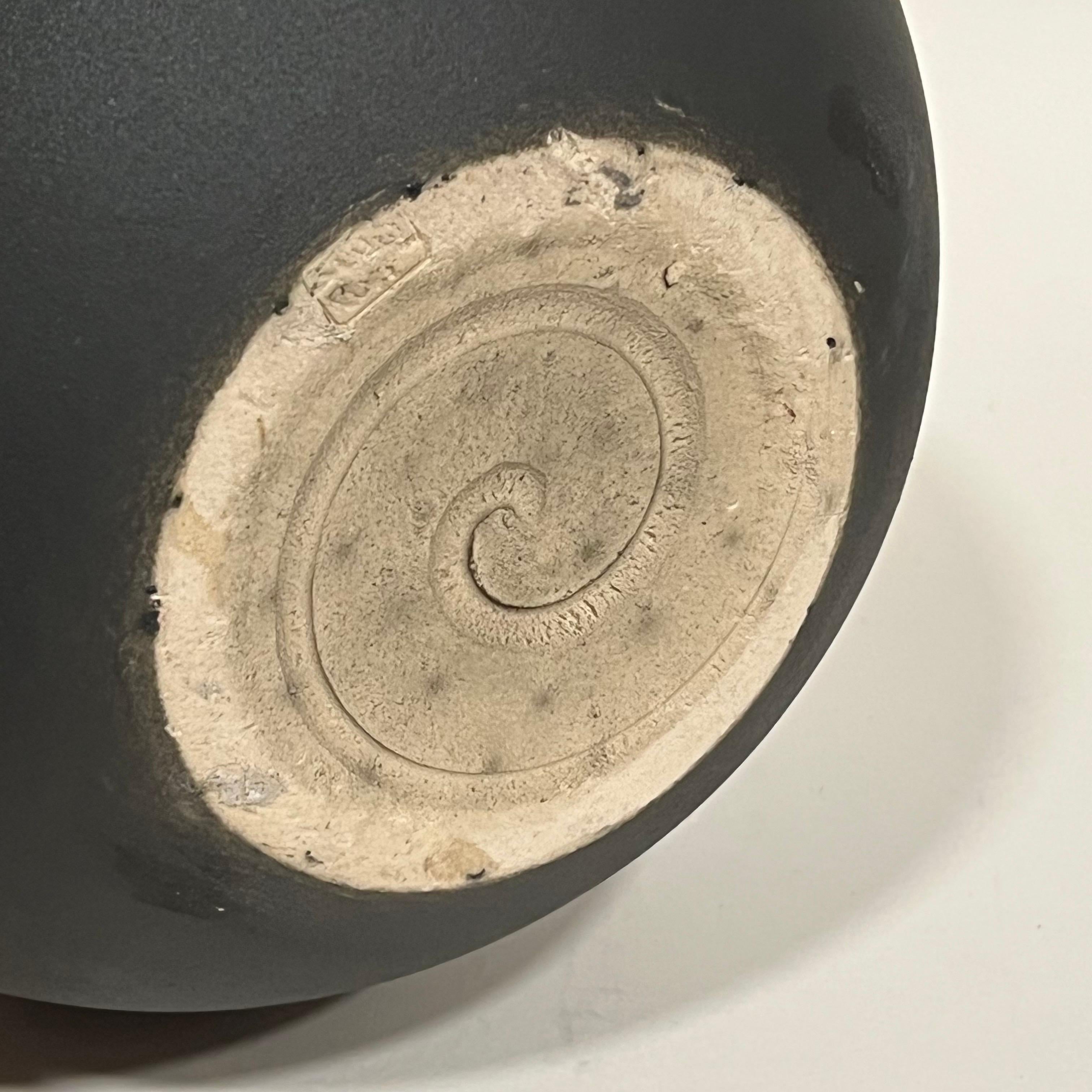 Modernistische japanische Shigaraki-Keramikvase aus Keramik (Ende des 20. Jahrhunderts)
