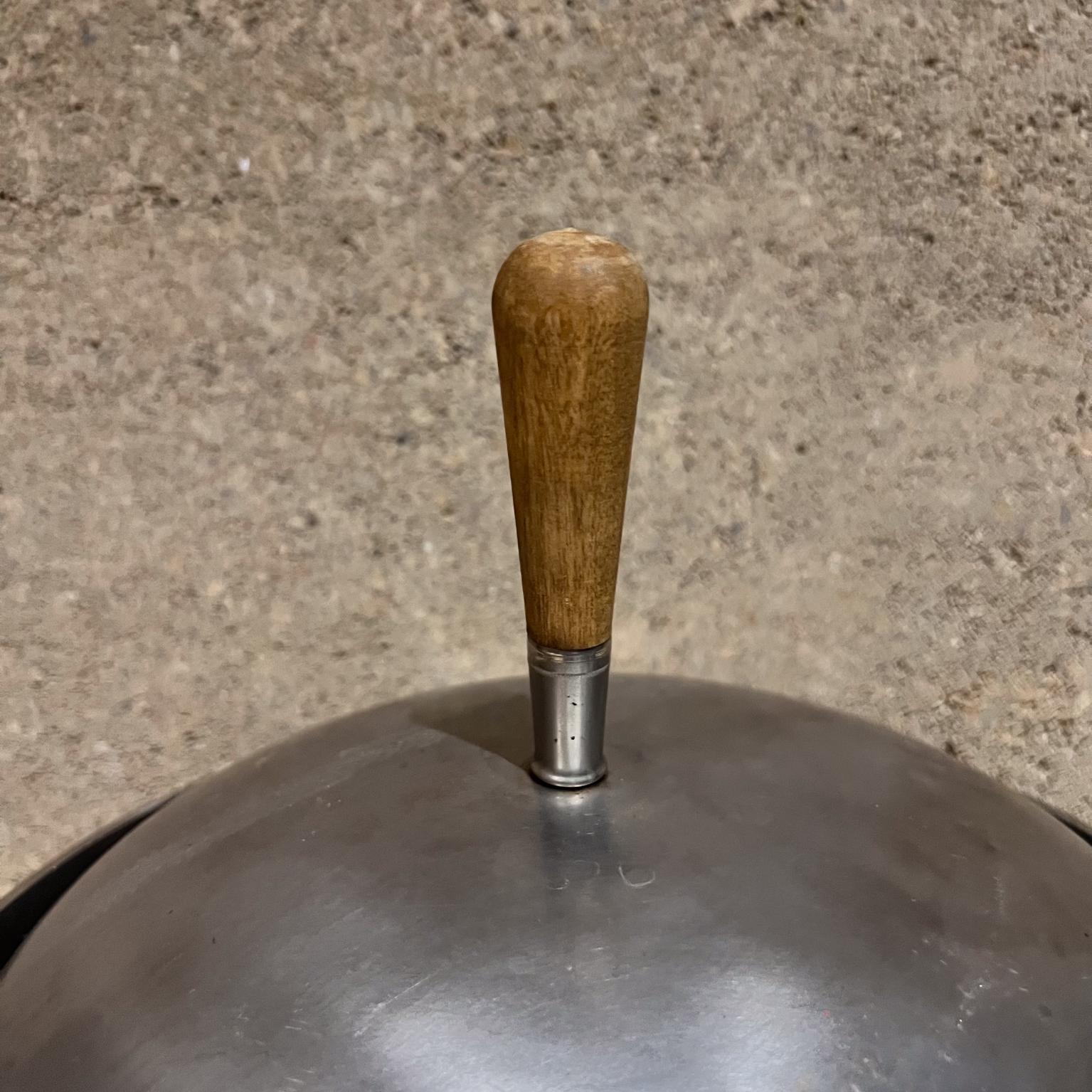 Modernist Japanese Stainless Steel Cookware Vintage Lidded Pot In Good Condition For Sale In Chula Vista, CA
