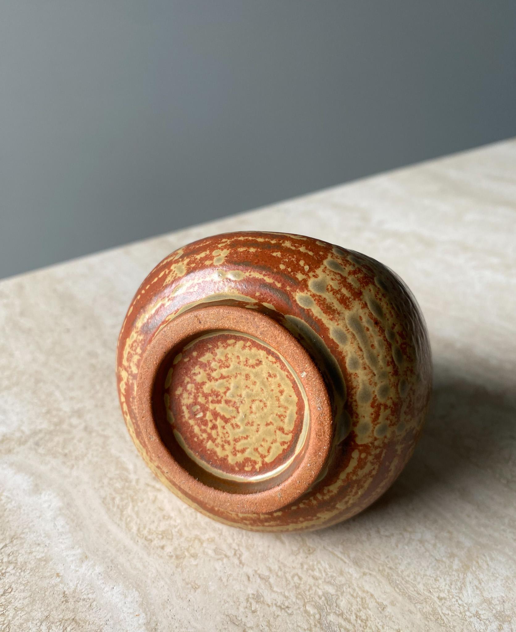 Ceramica Vaso d'erba giapponese modernista, anni '70 in vendita