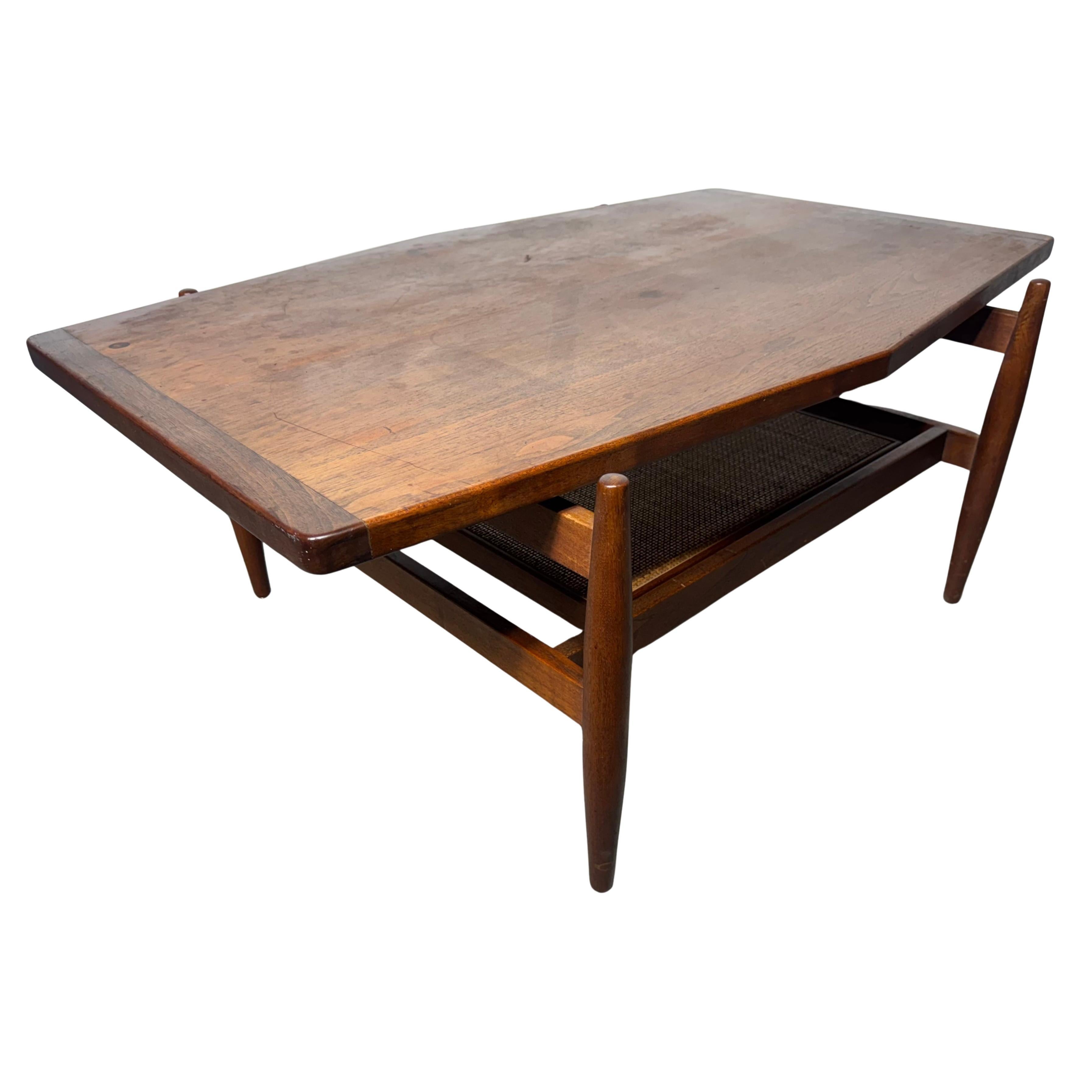 Modernist Jens Risom Diamond Top Walnut and Cane Coffee/ Cocktail Table For Sale