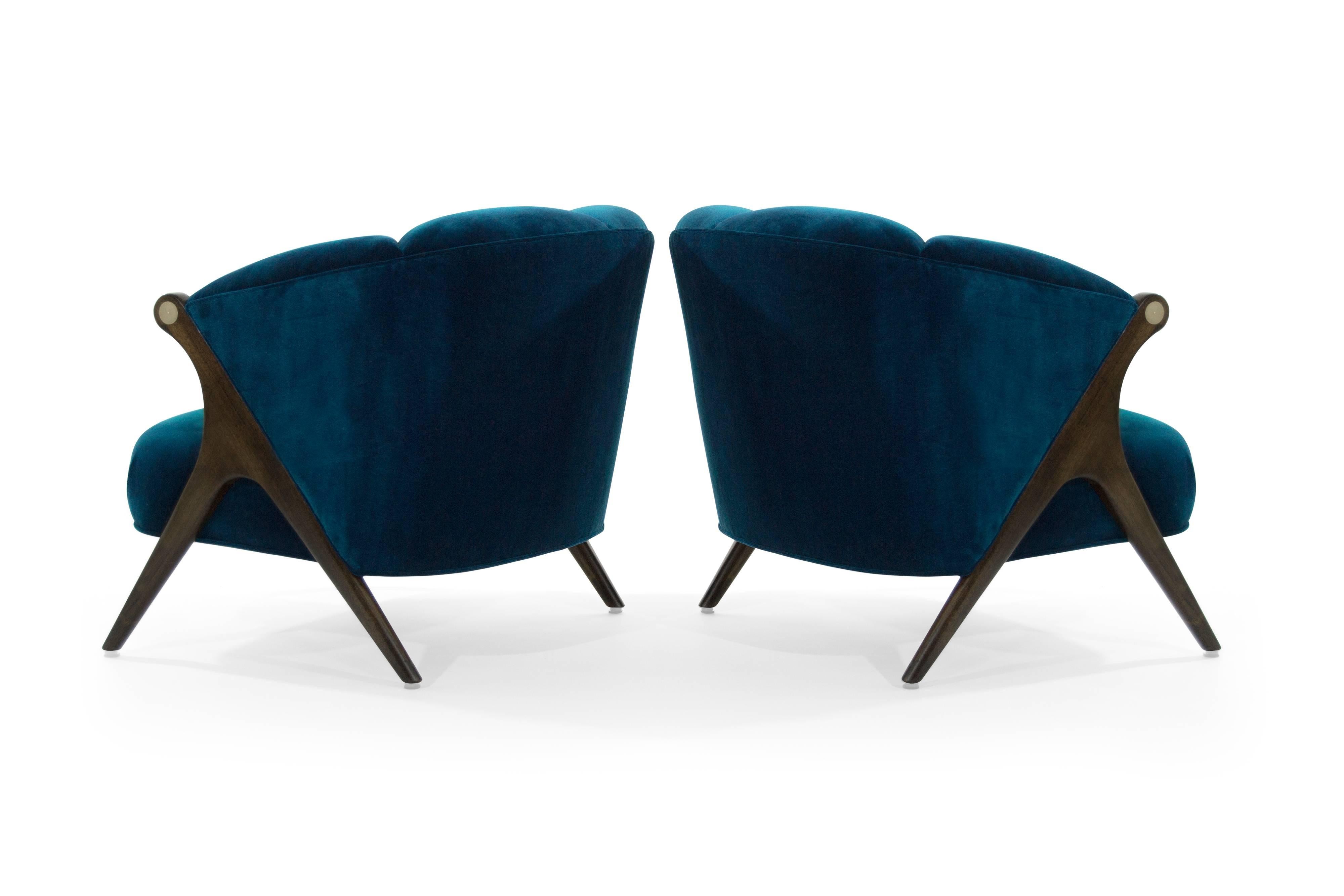 Modernist Karpen Lounge Chairs In Excellent Condition In Westport, CT