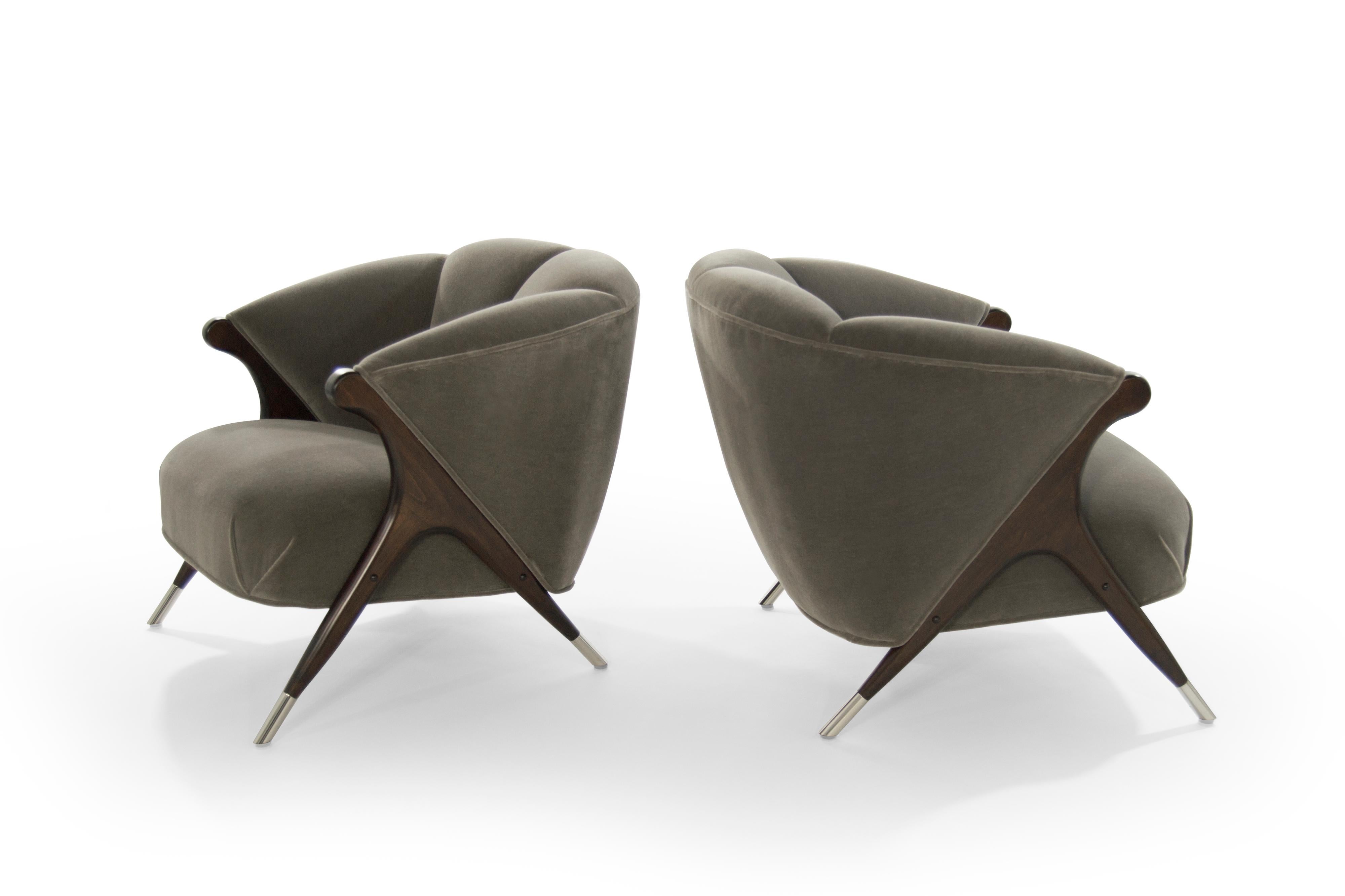 Modernist Karpen Lounge Chairs in Charcoal Mohair, 1950s In Excellent Condition In Westport, CT