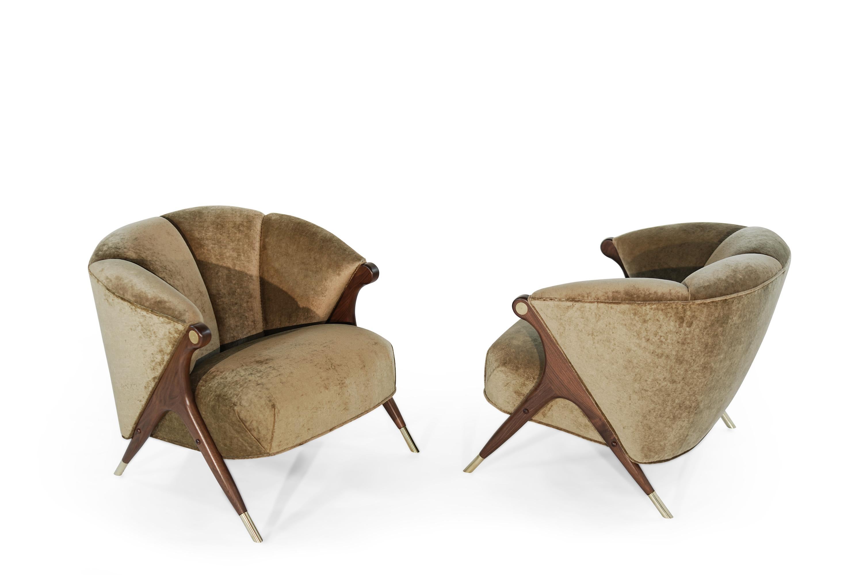 Modernist Karpen Lounge Chairs in Linen Velvet, 1950s In Excellent Condition In Westport, CT