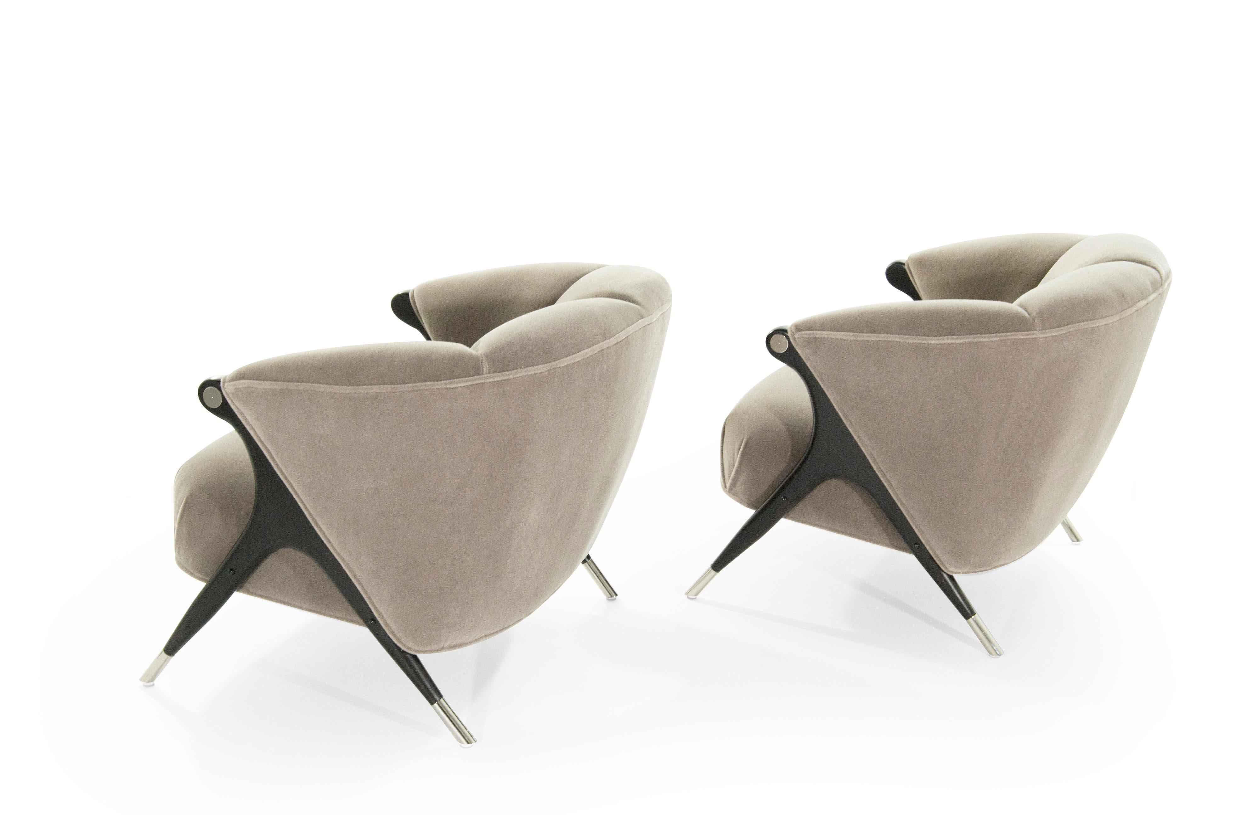 Modernist Karpen Lounge Chairs in Taupe Mohair, 1950s In Excellent Condition In Westport, CT