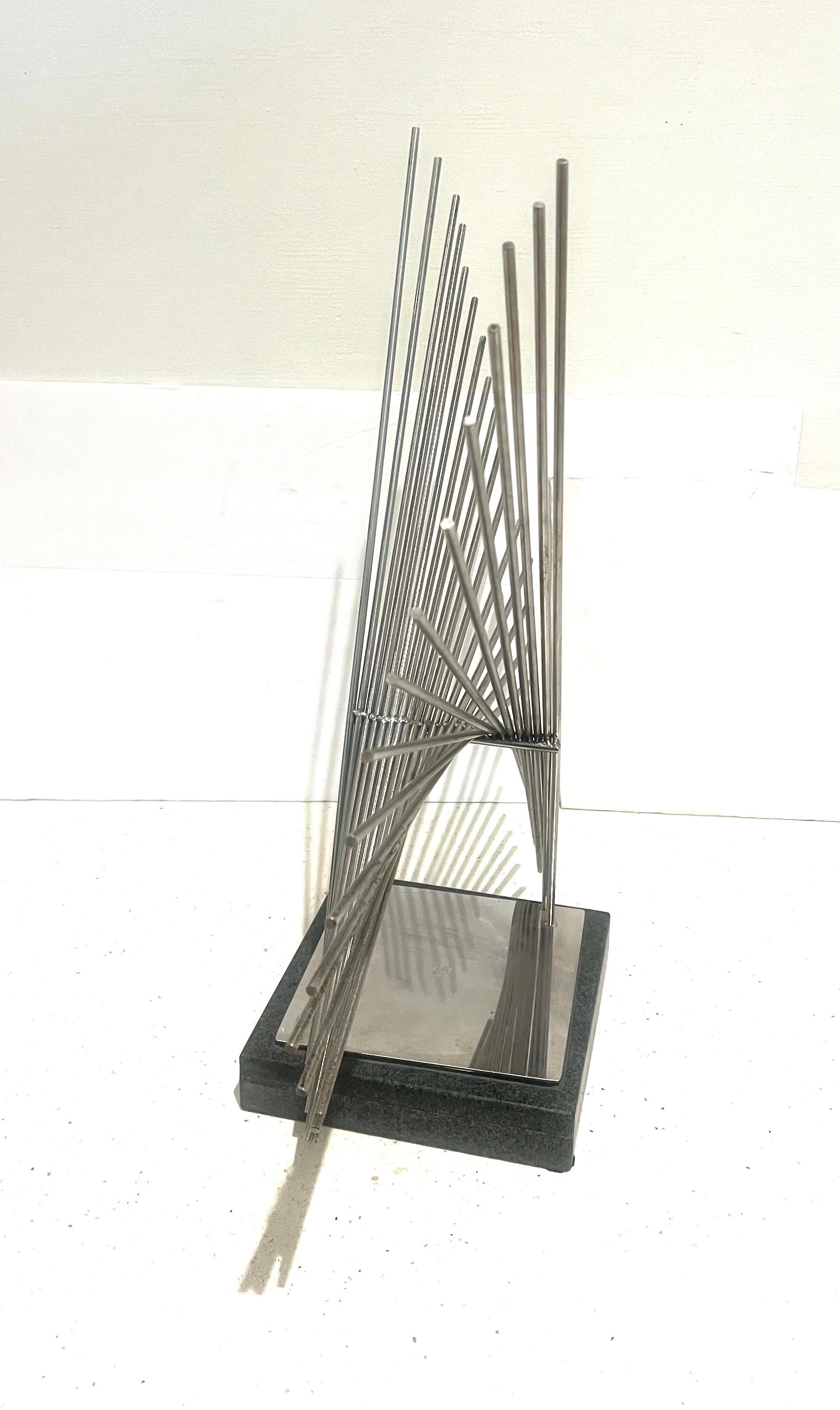 Scultura cinetica modernista in cromo e granito, circa anni '70 In condizioni ottime in vendita a San Diego, CA