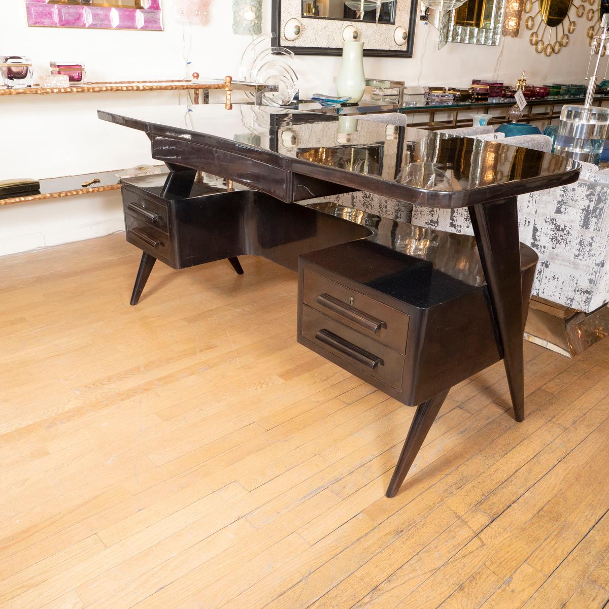 Mid-Century Modern Modernist lacquered wood executive desk For Sale