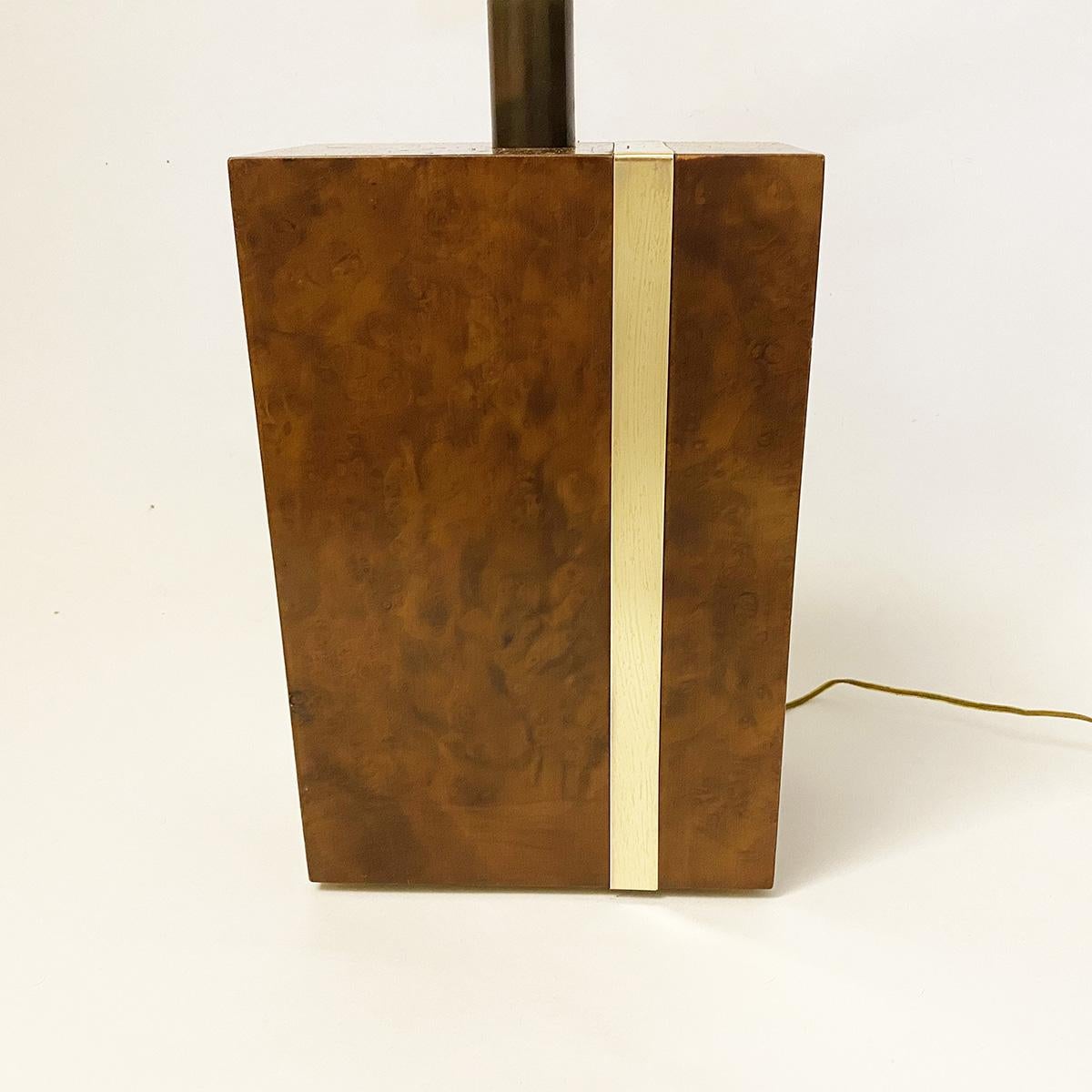 Late 20th Century Modernist Lamp in Thuya Burl Wood and Brass, in the Style of Willy Rizzo, 1970s For Sale
