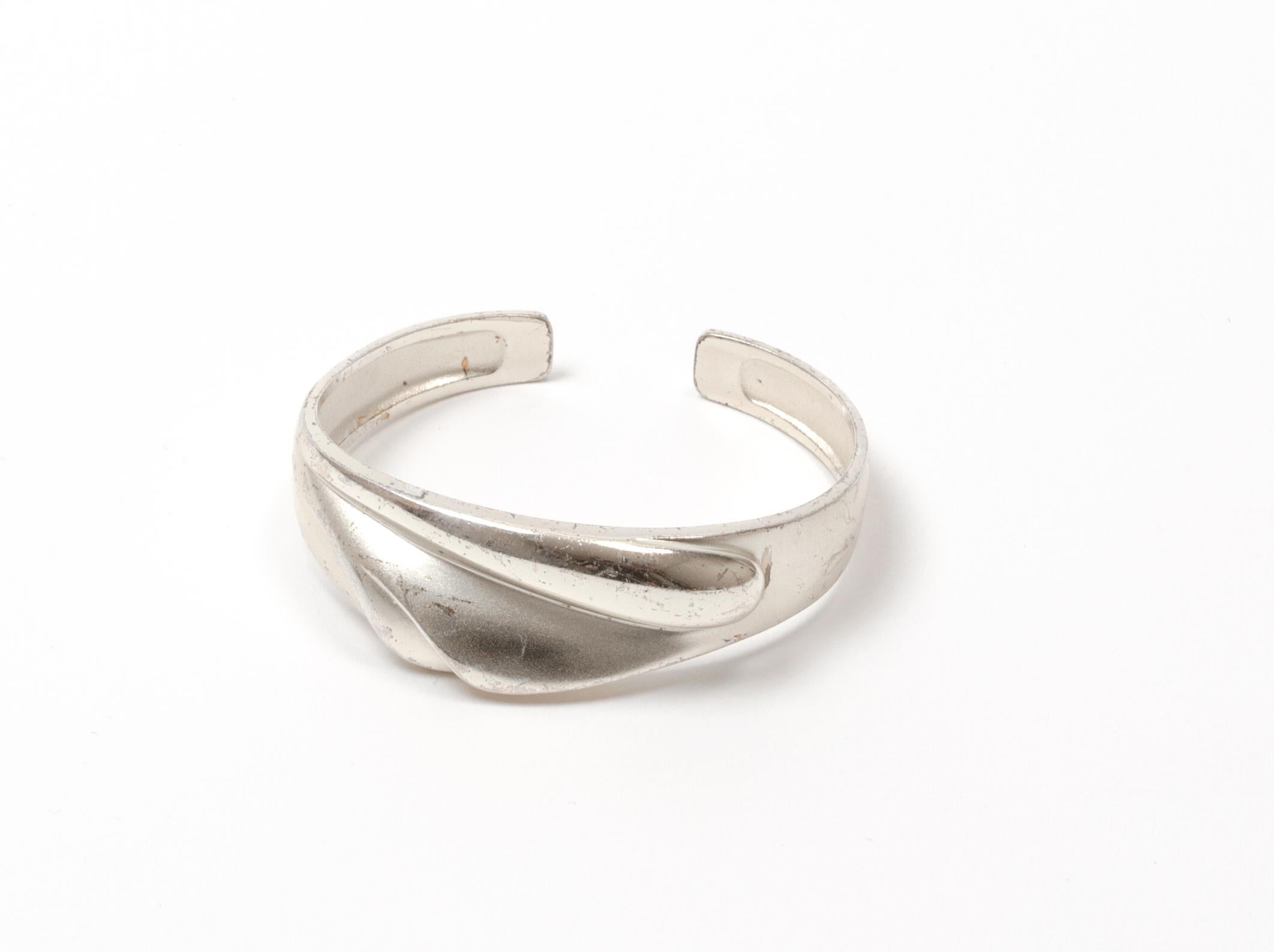 Modernist Lapponia Silver Bracelet In Good Condition For Sale In Oslo, NO