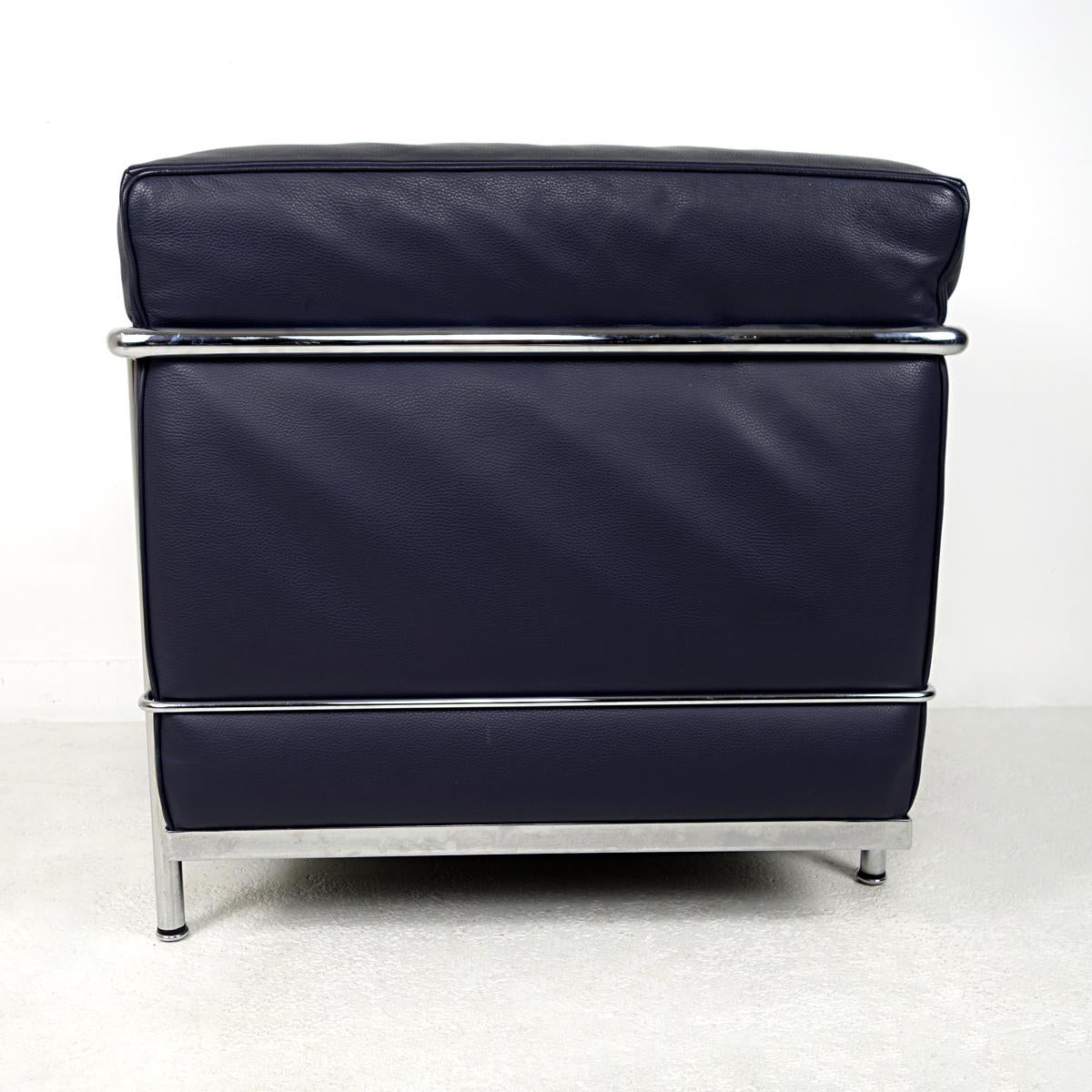 Modernistischer Sessel LC2 Easy Chair von Le Corbusier und Charlotte Perriand für Cassina (Französisch) im Angebot