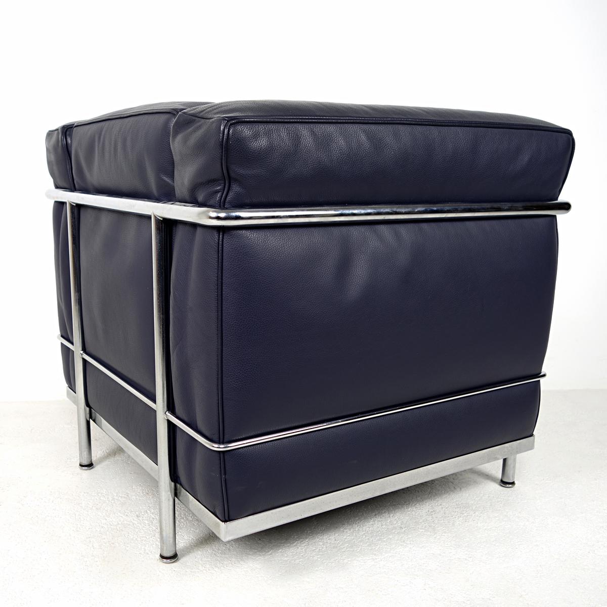 Modernistischer Sessel LC2 Easy Chair von Le Corbusier und Charlotte Perriand für Cassina (Leder) im Angebot
