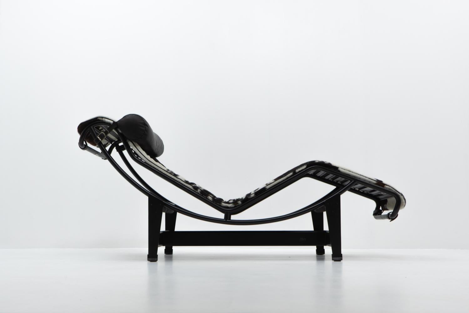 Modernista Le Corbusier by Cassina LC4, pelle 