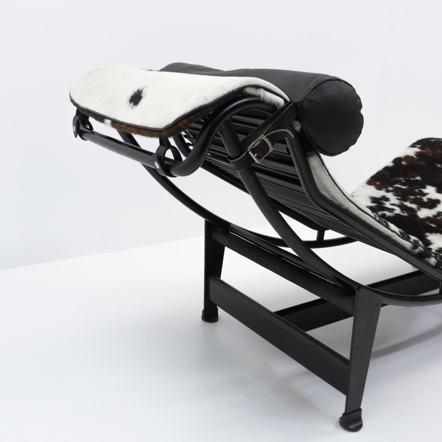 Modernista Le Corbusier by Cassina LC4, pelle 