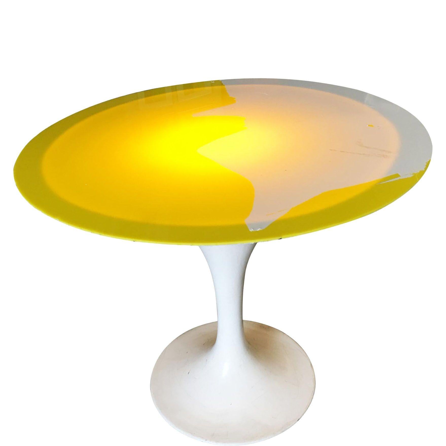 Modernist Light Up Tulip Style Coffee Table In Excellent Condition For Sale In Van Nuys, CA
