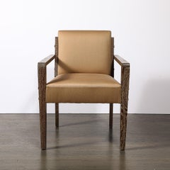 Sillón modernista de roble encalado, tapizado y con detalles de tachuelas de níquel, de Mattaliano