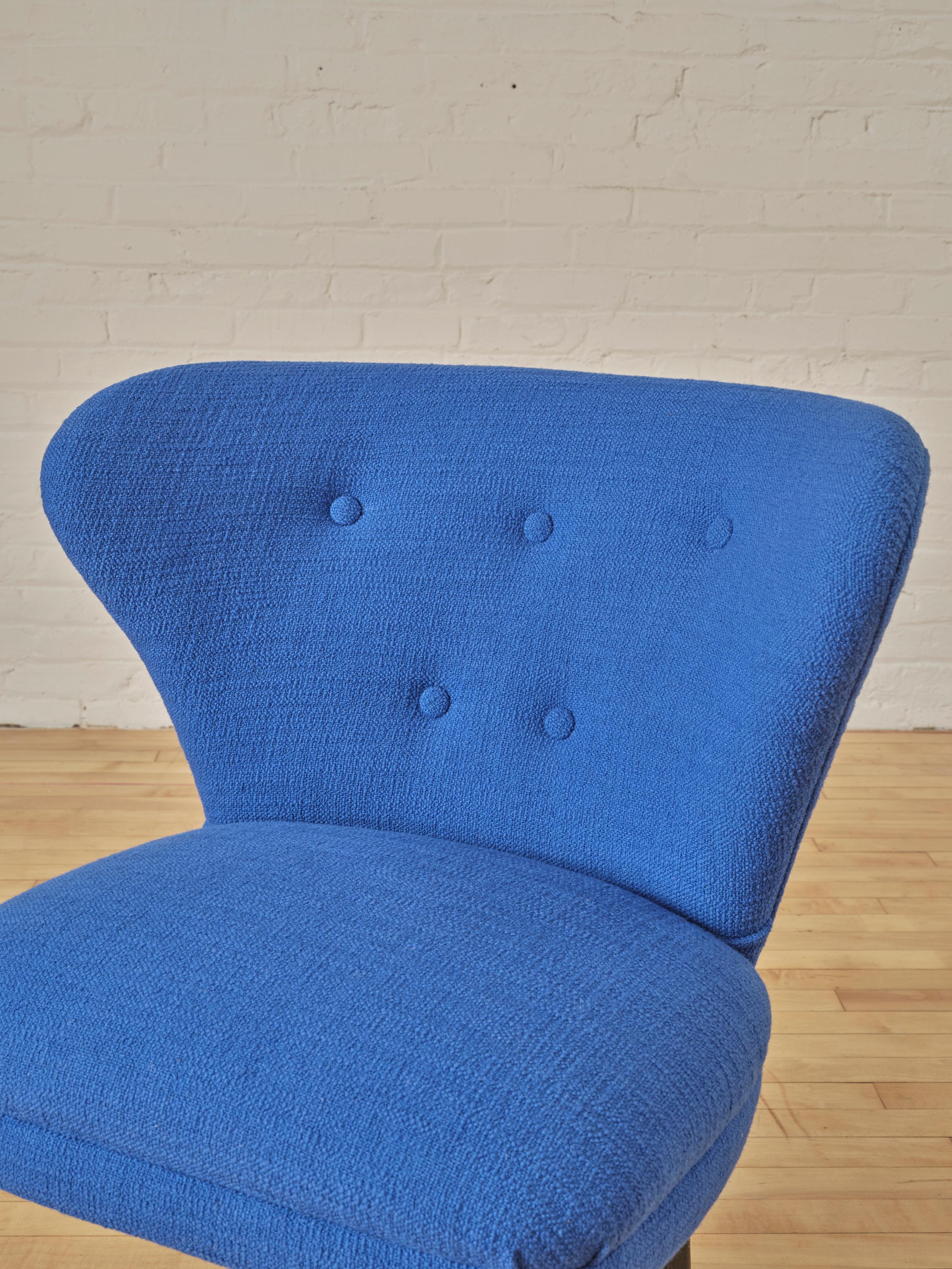 Modernist Lounge Chair in Dedar Milano Fabric In Good Condition For Sale In Long Island City, NY
