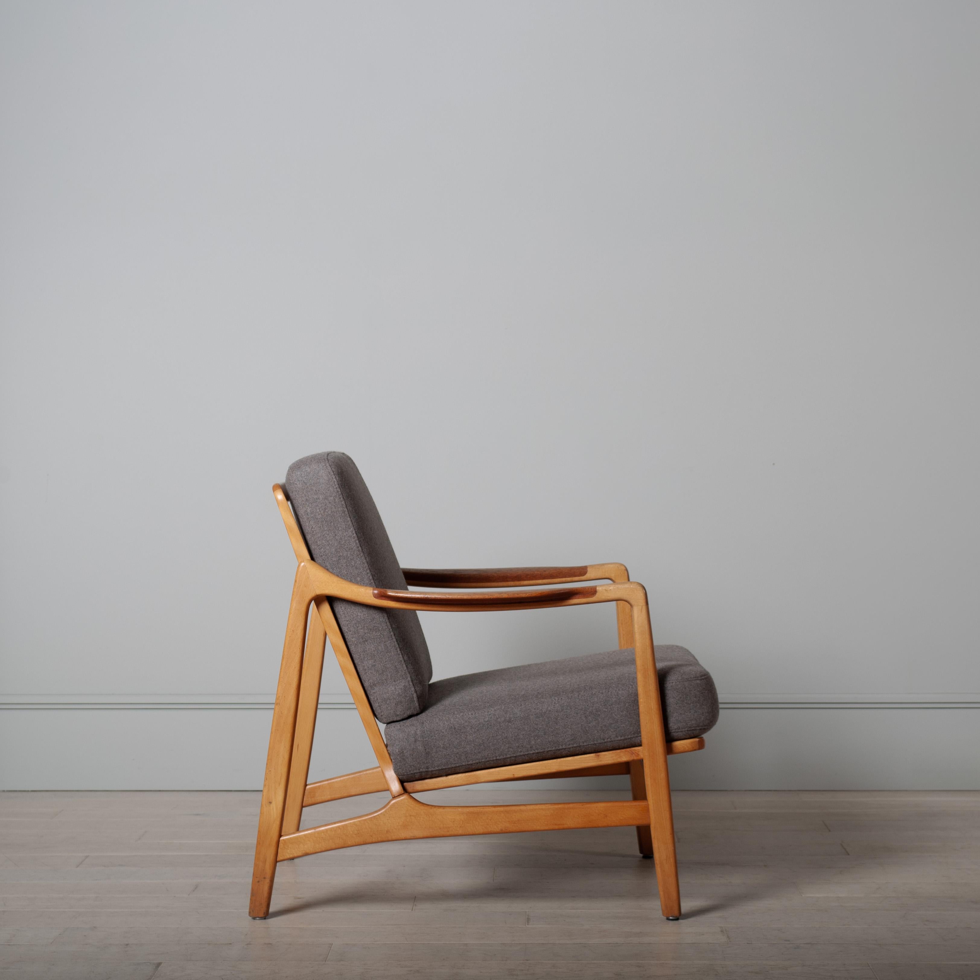 Silla de salón modernista, Tove & Edvard Kindt-Larsen, retapizada Escandinavo moderno en venta