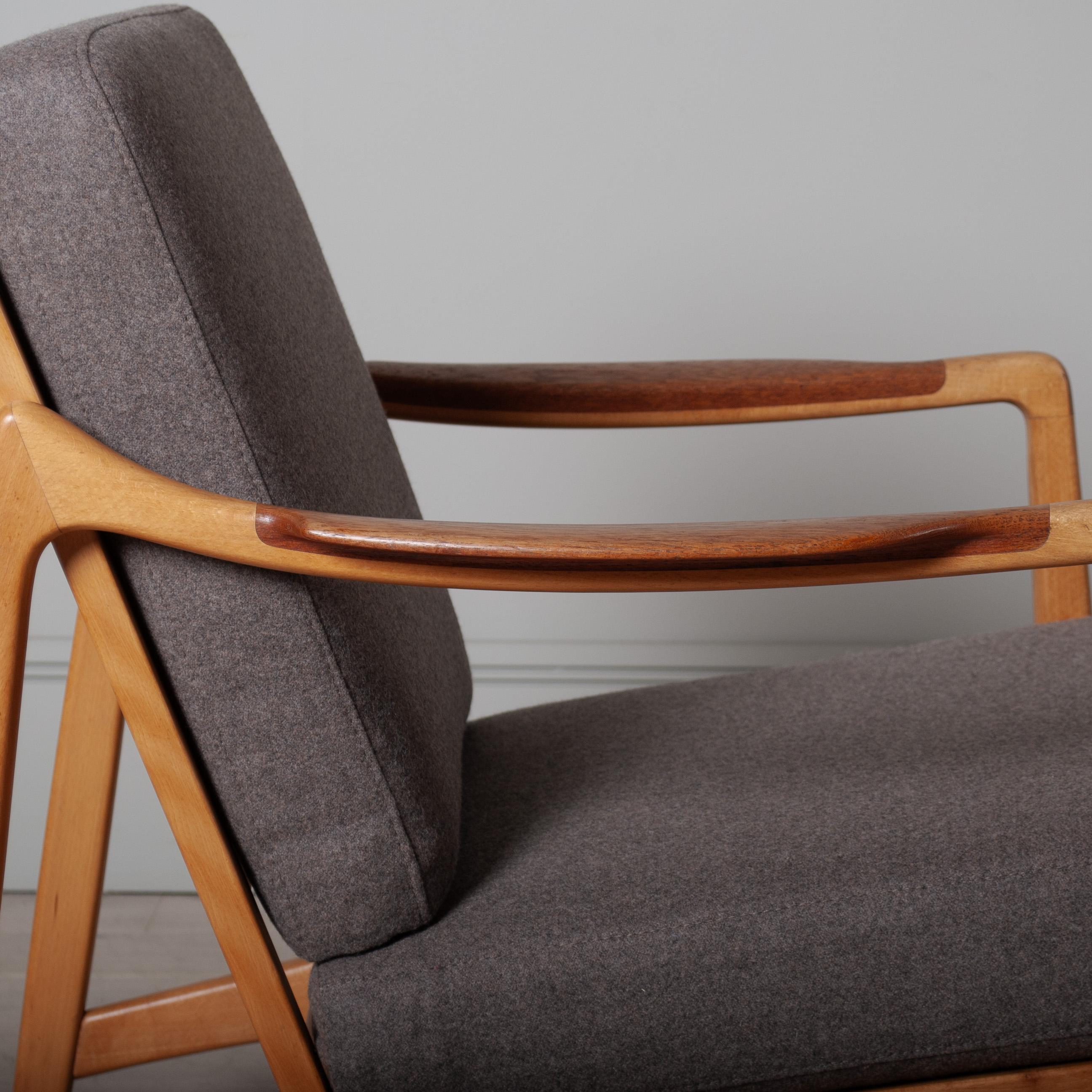 Silla de salón modernista, Tove & Edvard Kindt-Larsen, retapizada en venta 1