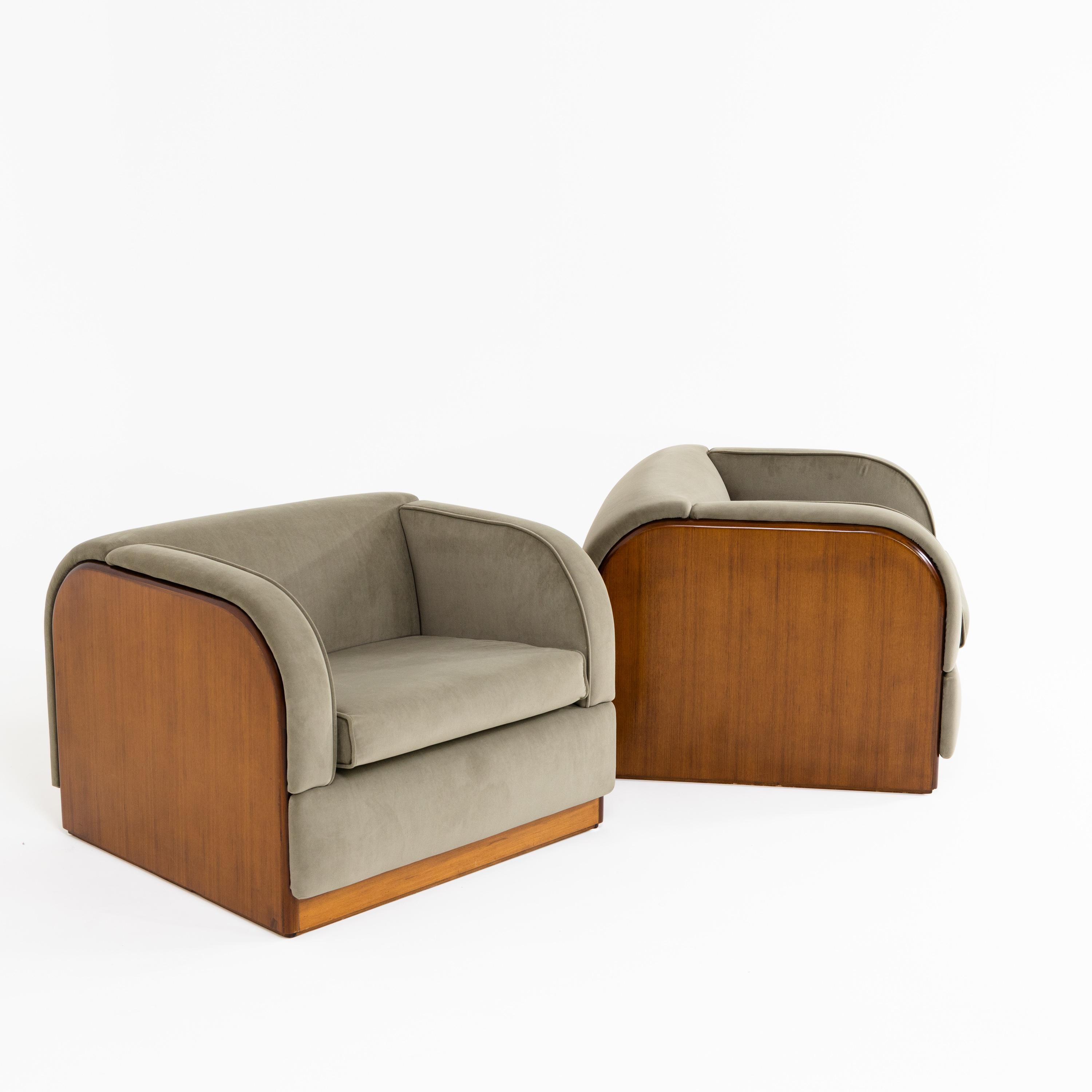Modernist Lounge Chairs, Probably Italy, 1940s 4