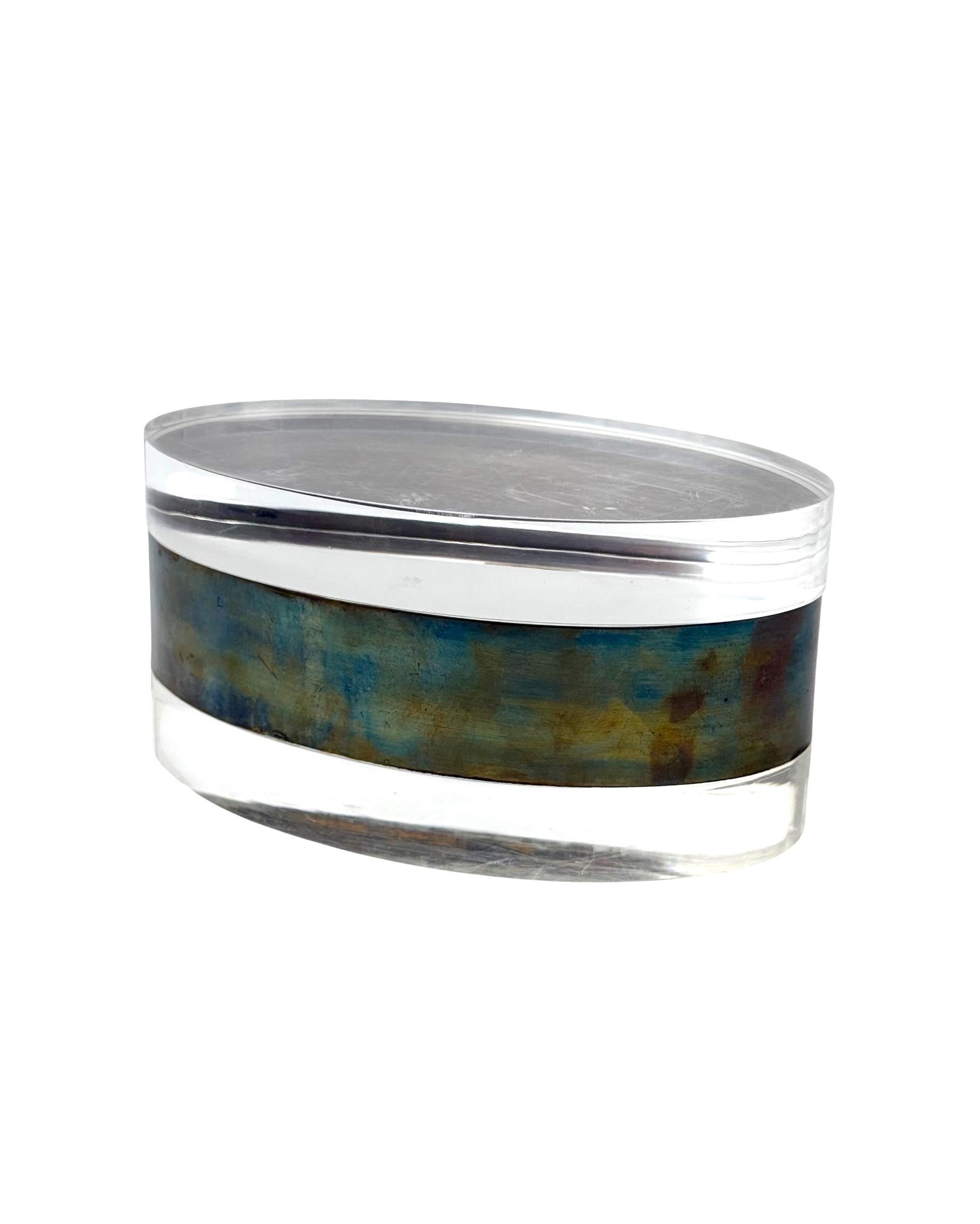 Modernist lucite and silver-plate oval jewelry box, Italy 1970s in vendita 2
