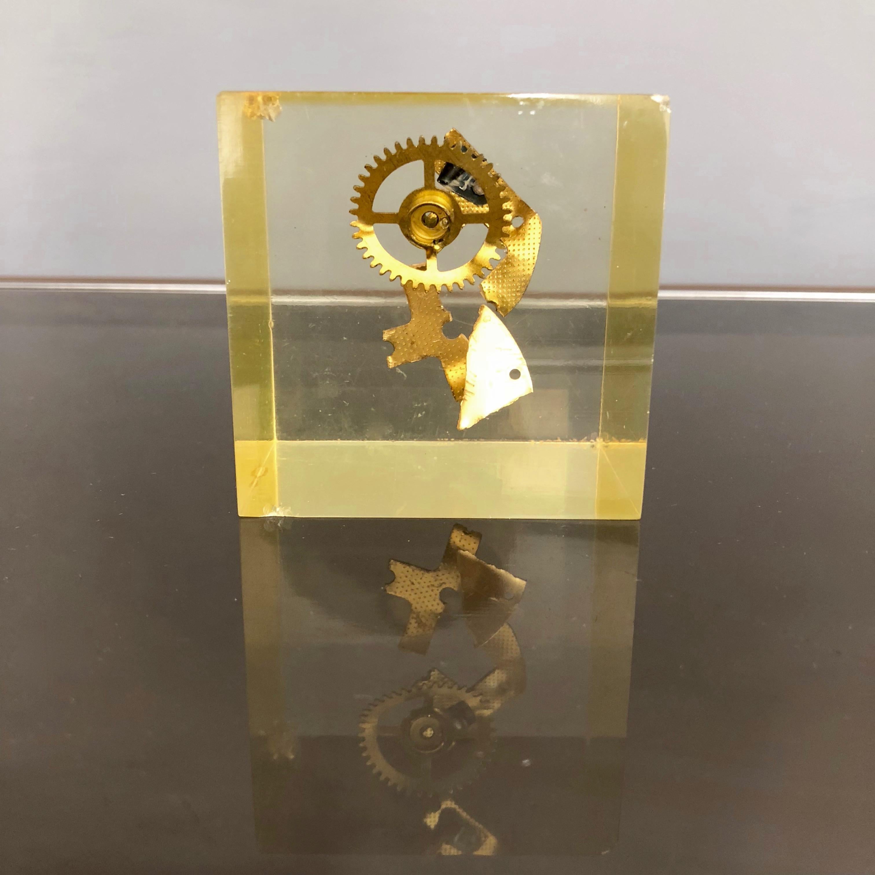 Fin du 20e siècle Sculpture cubique moderniste en résine Lucite avec charnières Pierre Giraudon, France, 1970 en vente