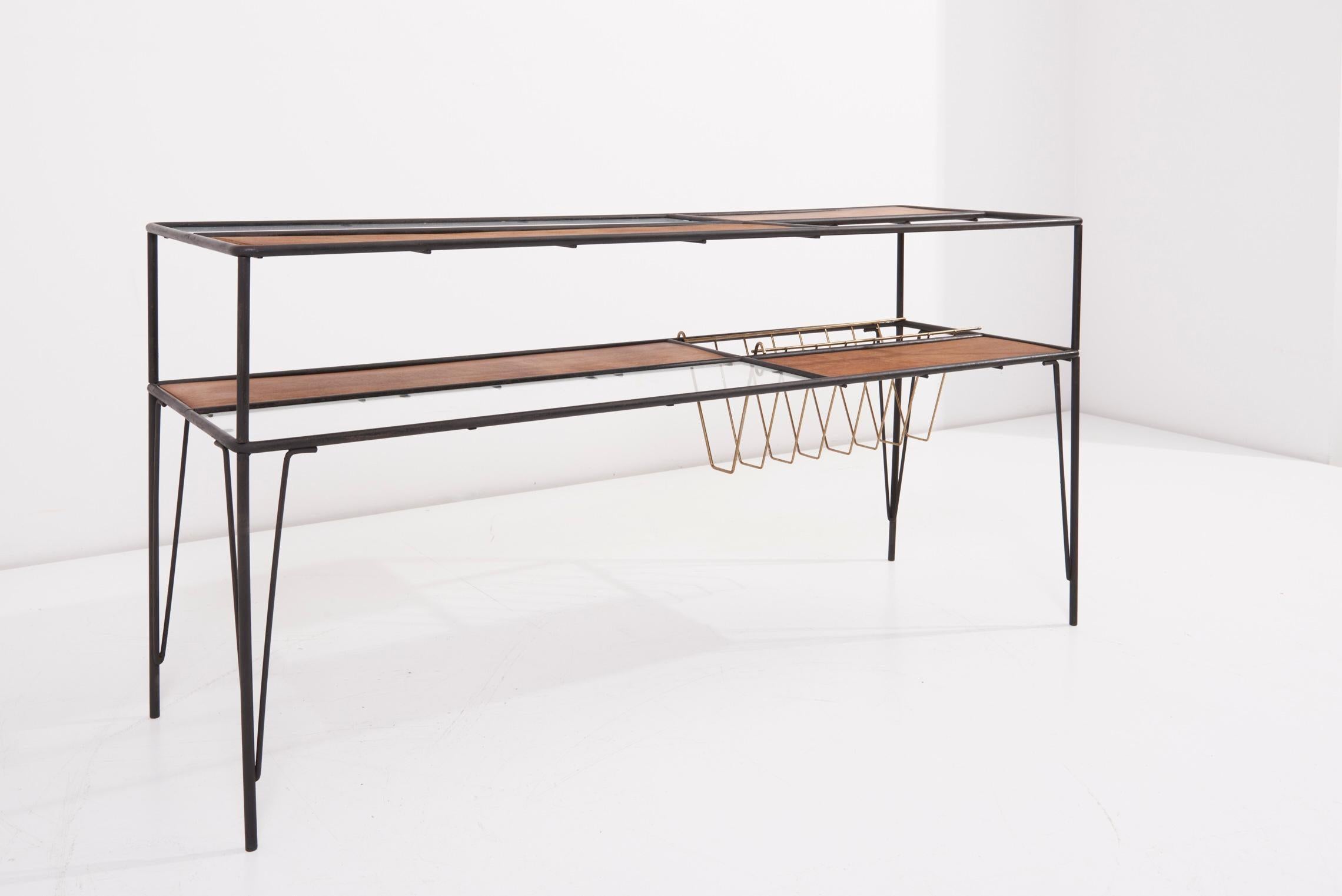 Modernist Magazine Rack or Side Coffee Table in Metal, Wood and Glass, US 1950s For Sale 5