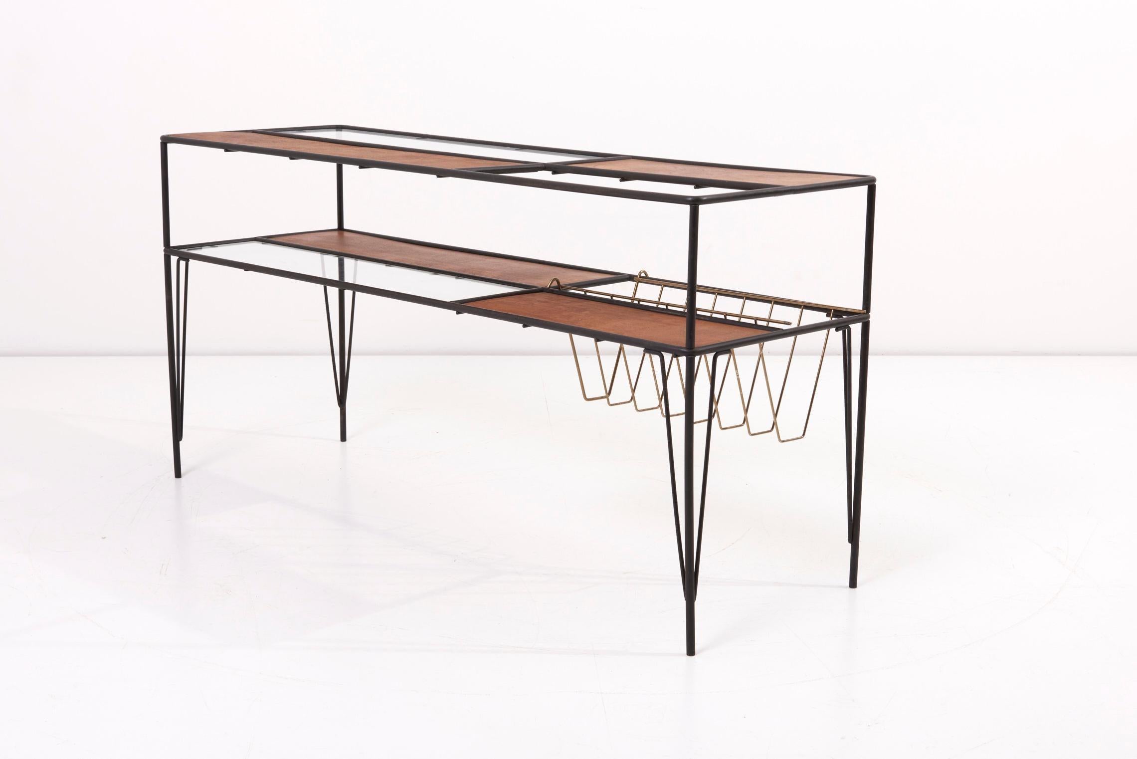 Modernist Magazine Rack or Side Coffee Table in Metal, Wood and Glass, US 1950s For Sale 6