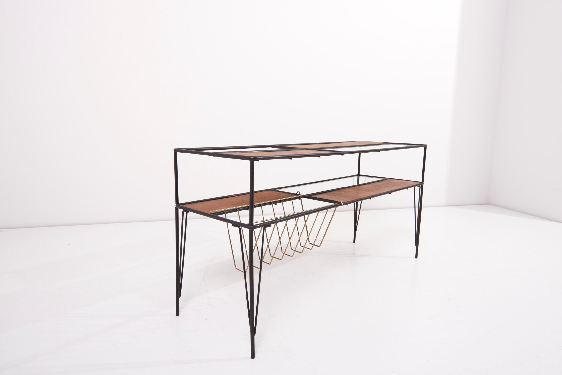 Modernist Magazine Rack or Side Coffee Table in Metal, Wood and Glass, US 1950s For Sale 1