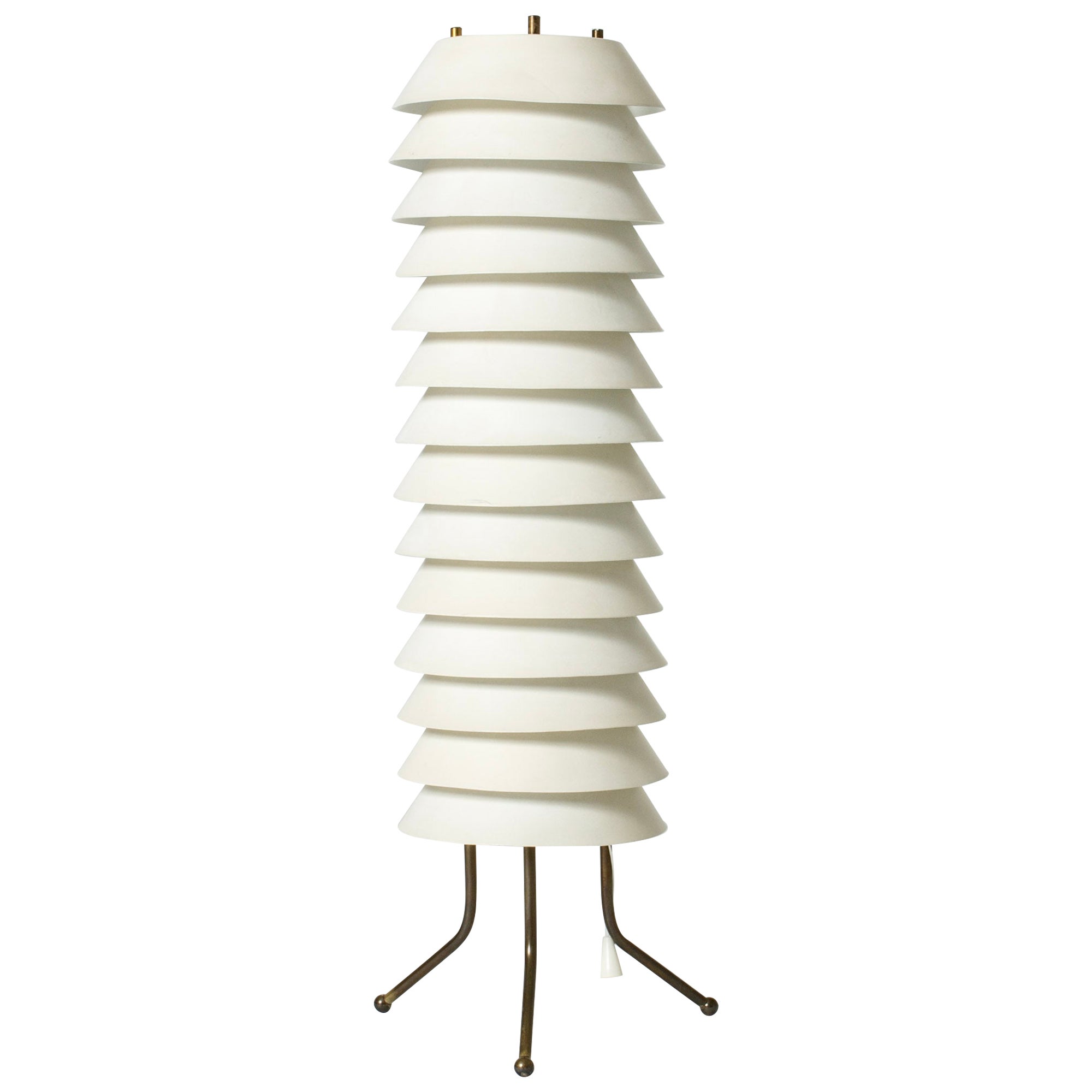 Lámpara de mesa modernista "Maija la abeja", Ilmari Tapiovaara, Finlandia, años 50 en venta