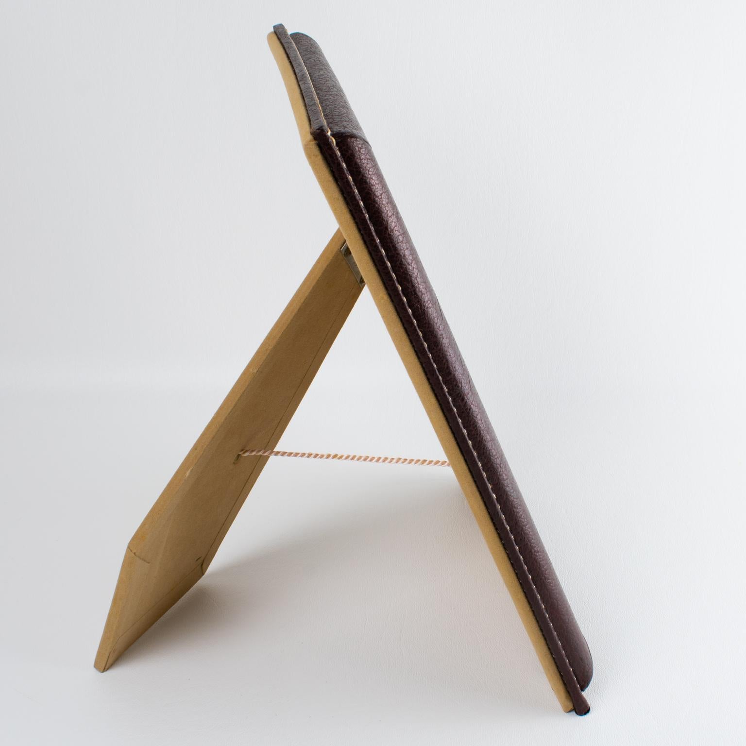 Modernist Maroon Leather Picture Frame, France circa 1950 In Excellent Condition For Sale In Atlanta, GA