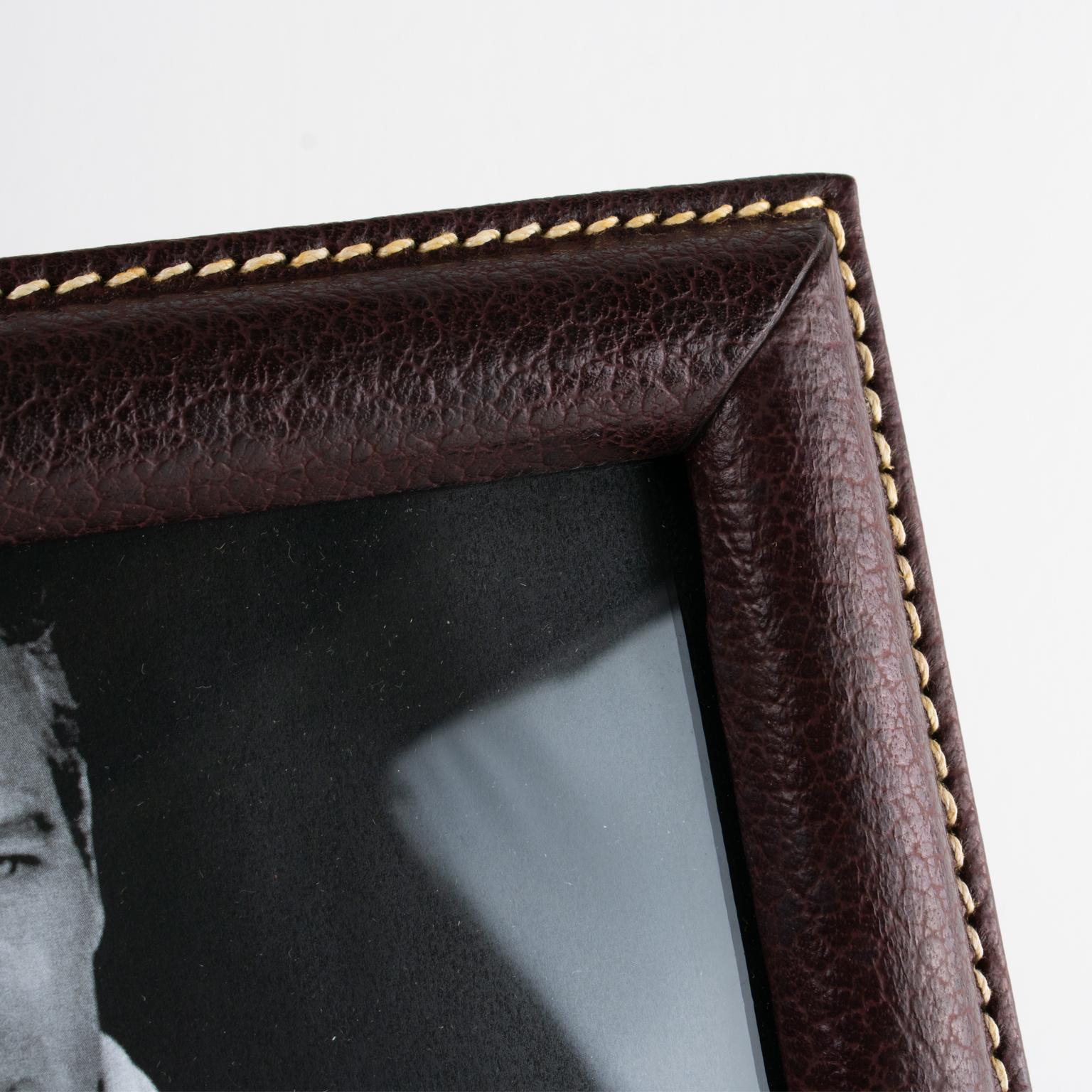 Modernist Maroon Leather Picture Frame, France circa 1950 For Sale 1