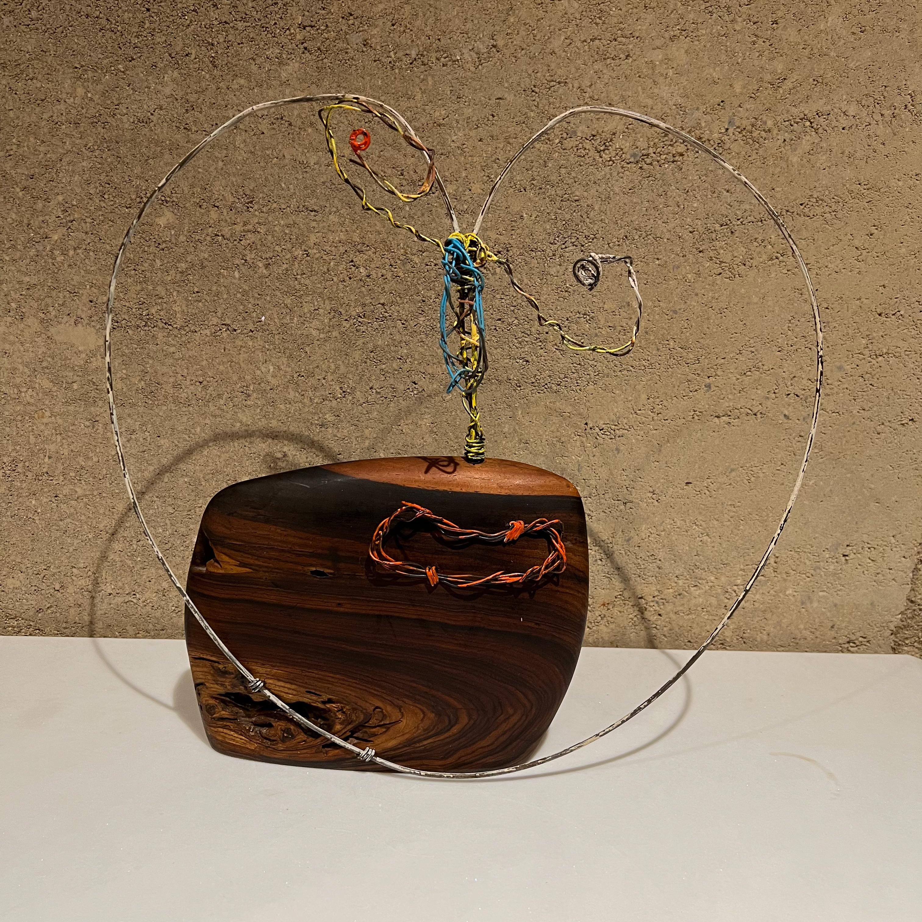 Modernist Metal Art Wire Sculpture Abstract Face on Exotic Wood Base In Good Condition For Sale In Chula Vista, CA