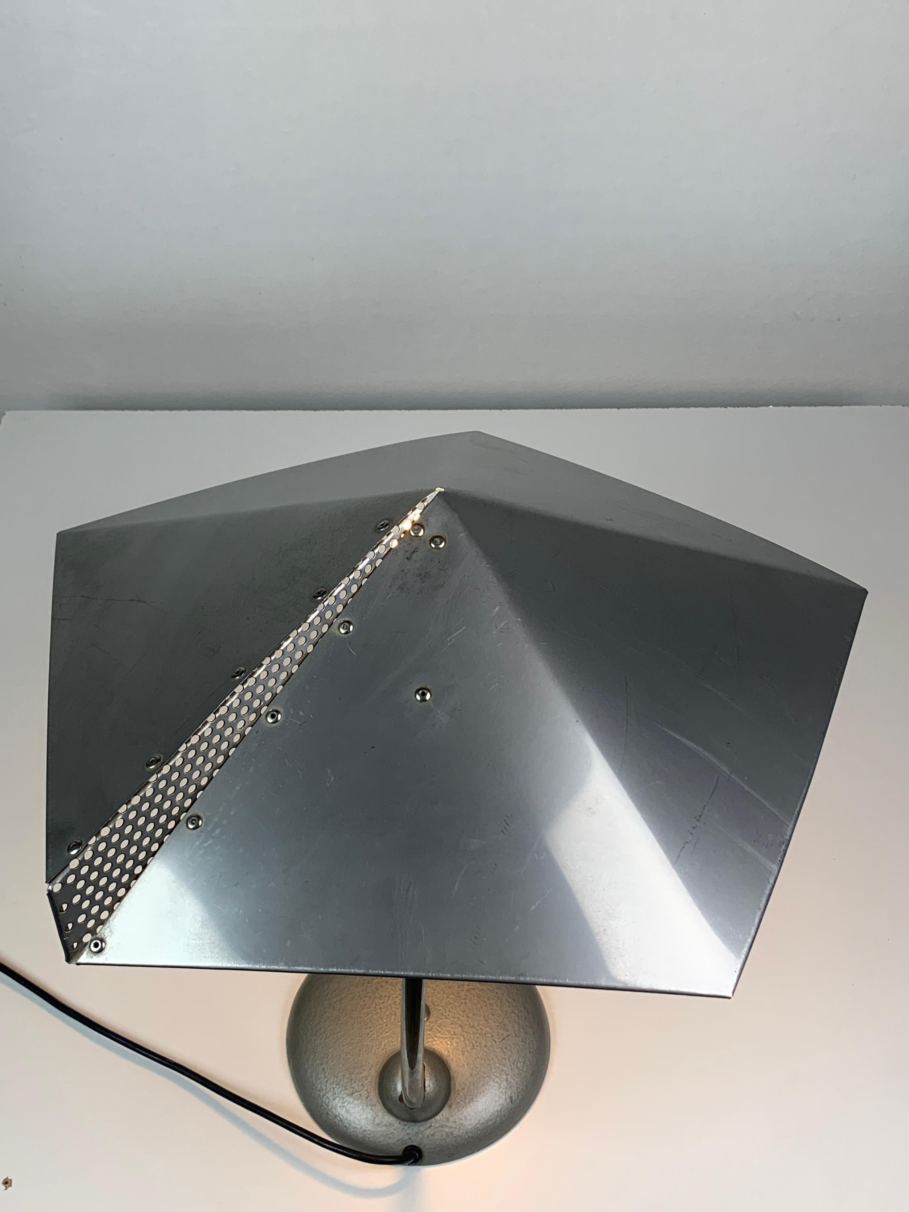 Lampe de bureau Bauhaus en métal moderniste, années 1960 en vente 14