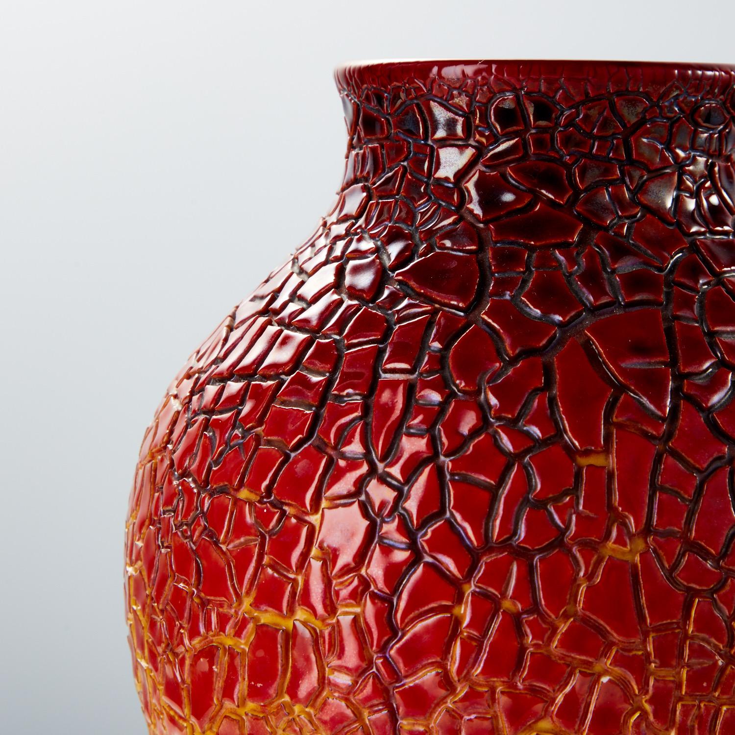 Ungherese Vaso modernista della metà del XX secolo Zsolnay Eosin Crackle Ungheria c1960 in vendita