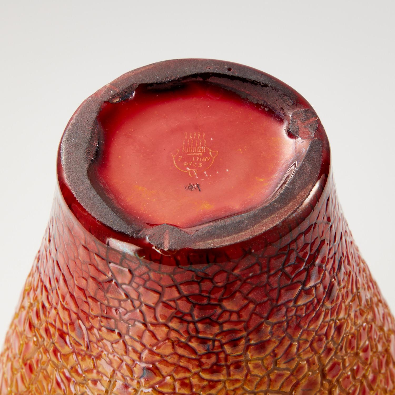 Porcellana Vaso modernista della metà del XX secolo Zsolnay Eosin Crackle Ungheria c1960 in vendita