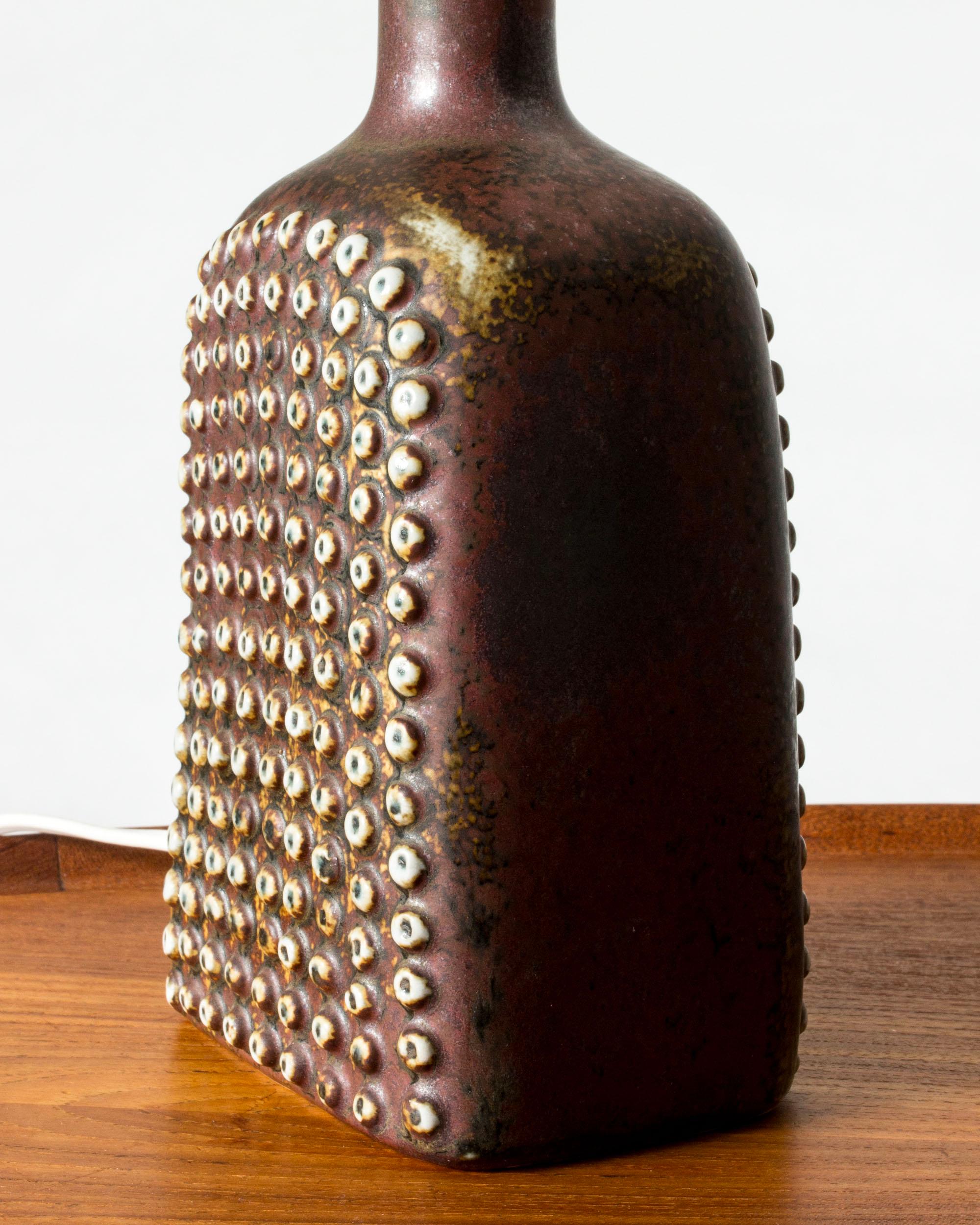 Milieu du XXe siècle Lampe de table moderniste en grès du milieu du siècle, Stig Lindberg, Gustavsberg, années 1950 en vente