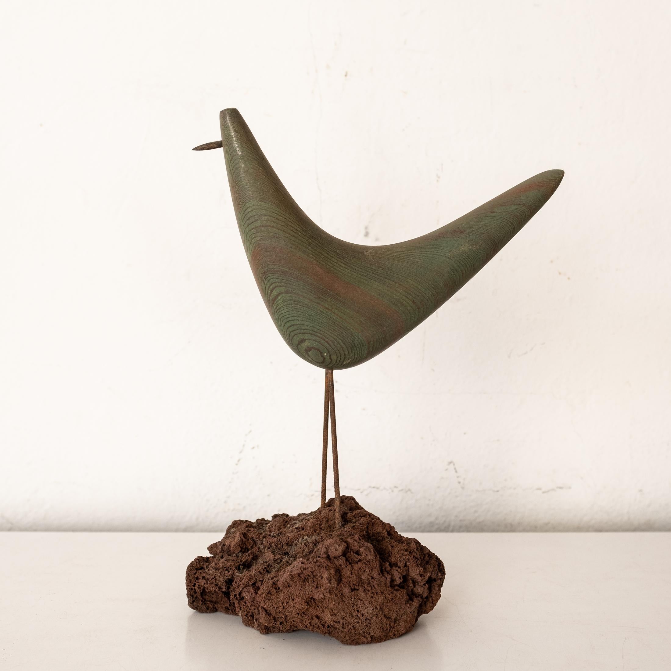 Modernistische Vogel-Skulptur aus Holz und Stein aus der Mitte des Jahrhunderts (Mitte des 20. Jahrhunderts) im Angebot