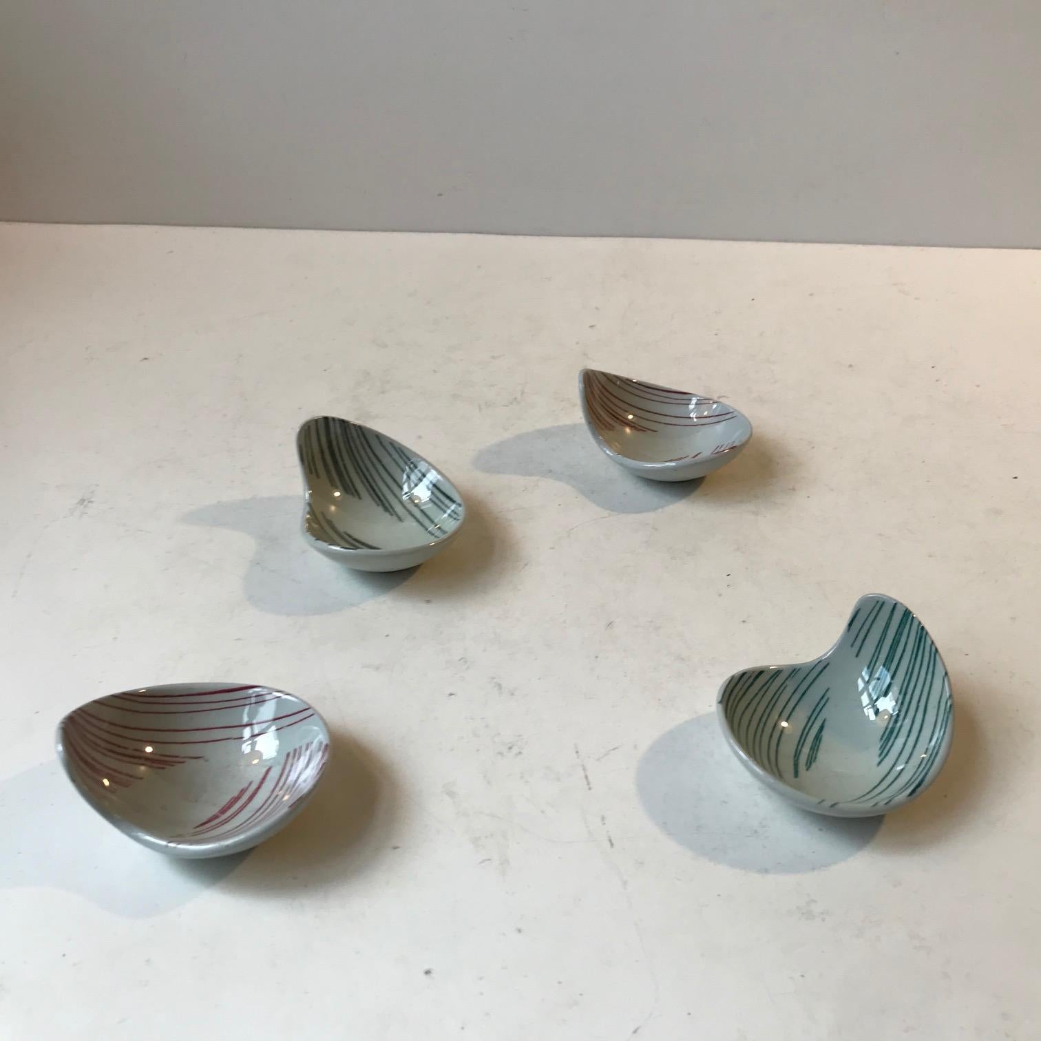Mid-Century Modern Modernist Miniature's, Kidney Shaped Bowls from Nymolle, Denmark, 1960s For Sale