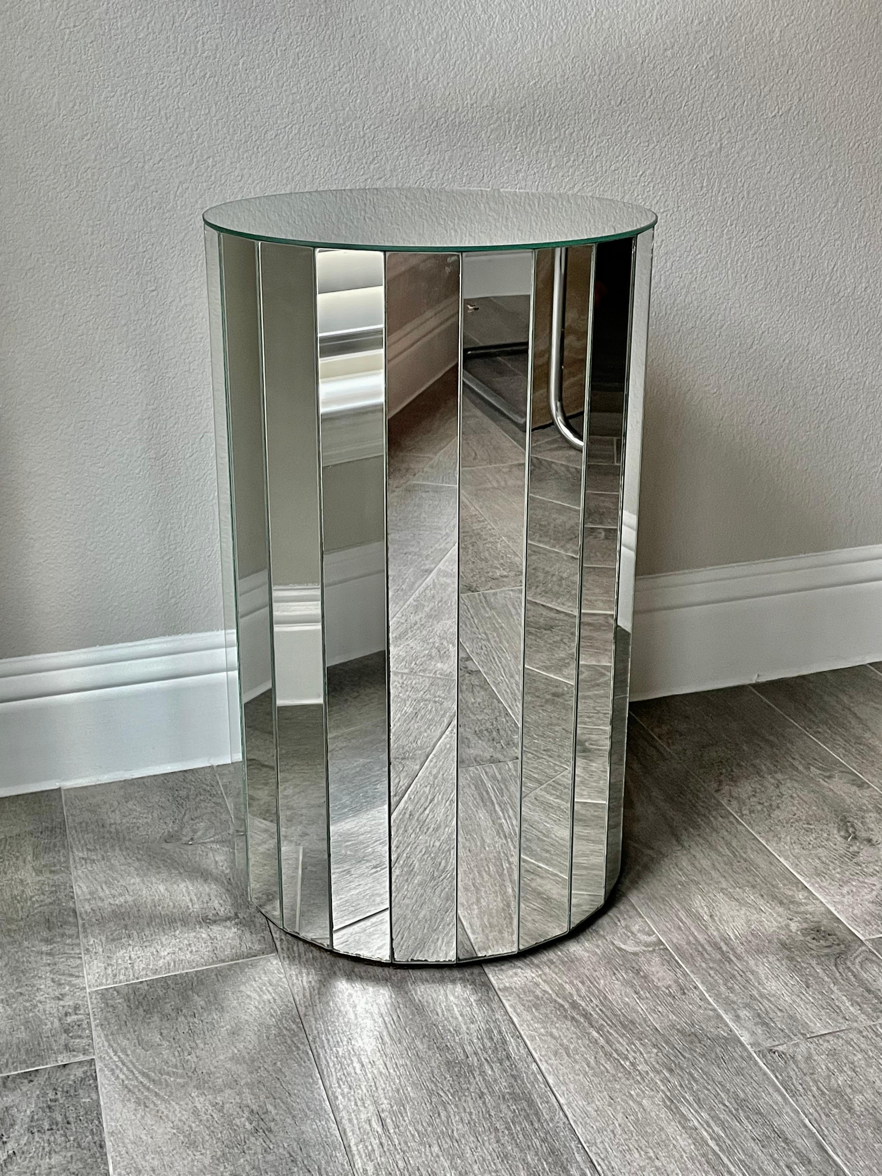 Modernist Mirrored Pedestal For Sale 7